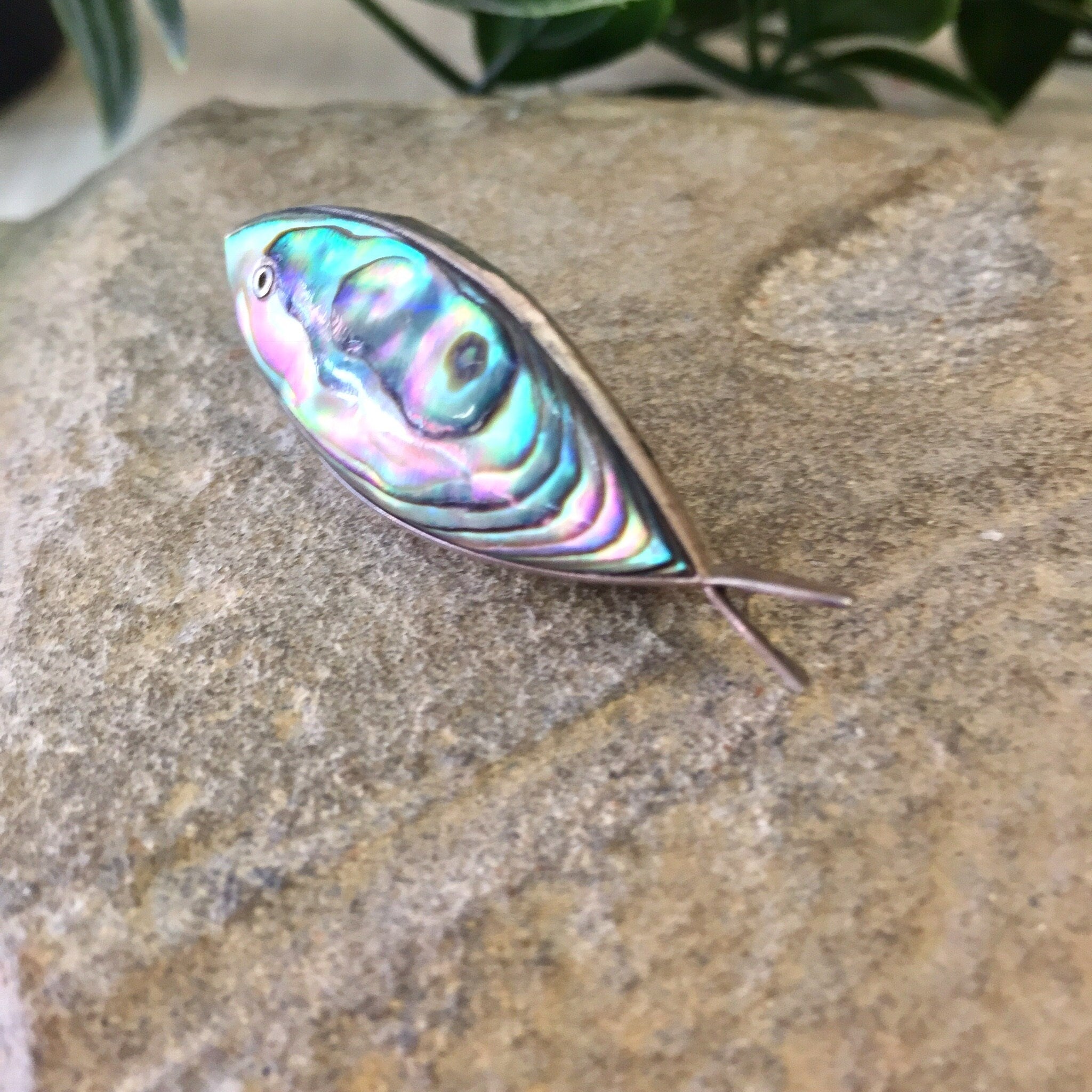 Vintage Silver Brooch, Sterling Silver, Fish Brooch, Vintage Jewelry, Abalone Jewelry, Shell Brooch, Fish Pin, Iridescent Brooch, Purple,