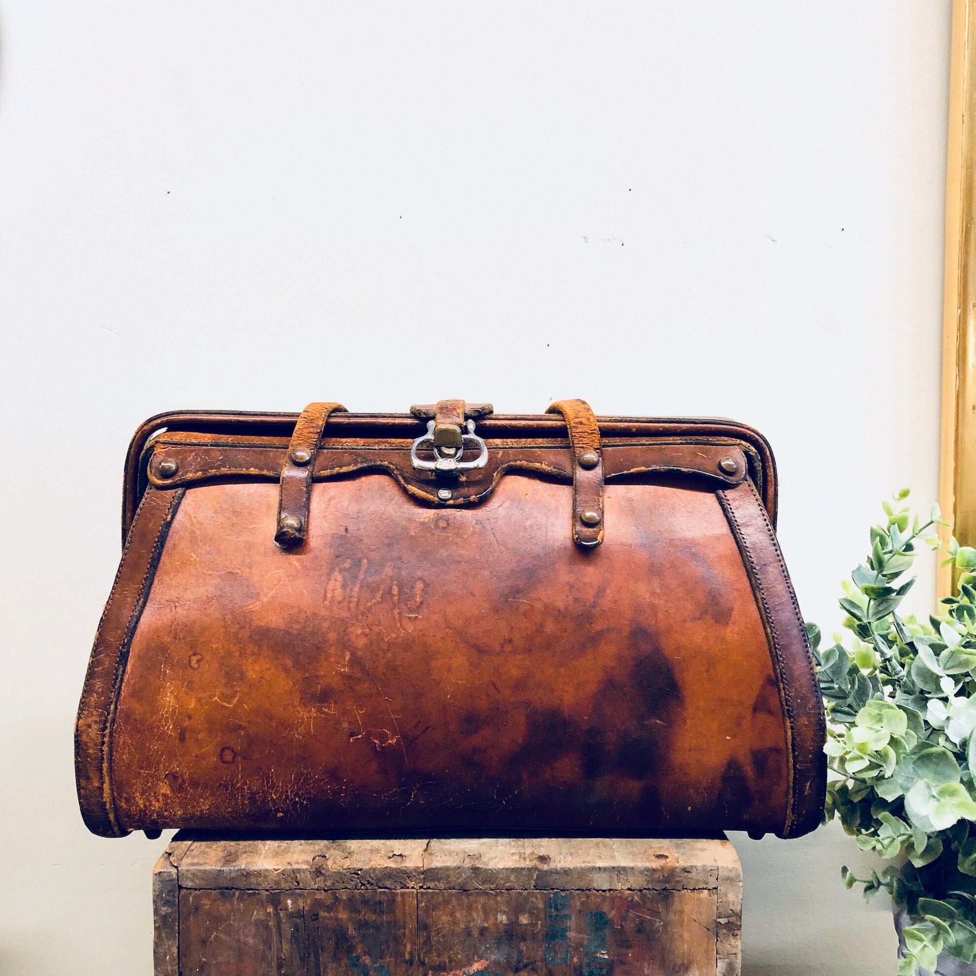 Vintage Leather Handbag, John Romain Purse, Leather Bag, Brown Leather, Bohemian Style, Rustic Purse, Vintage Purse, Boho Chic, 1960s Style