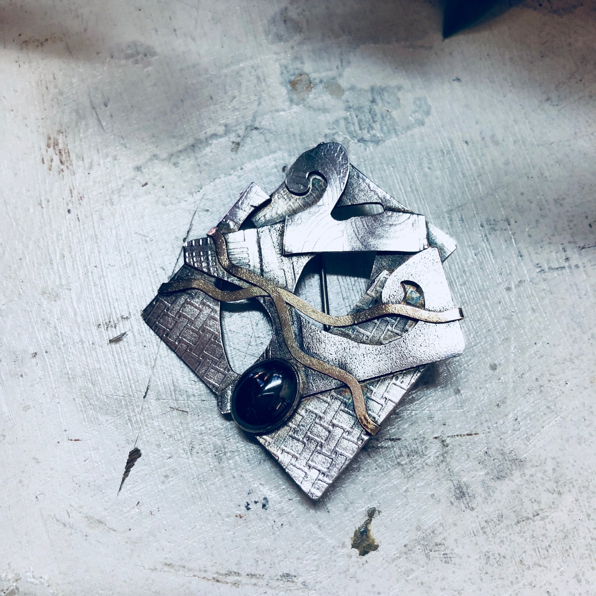 Vintage Silver Brooch, Sterling Silver, Vintage Jewelry, Hematite Jewelry, Hematite Brooch, Cabochon Hematite, Handmade Brooch, Textured Pin