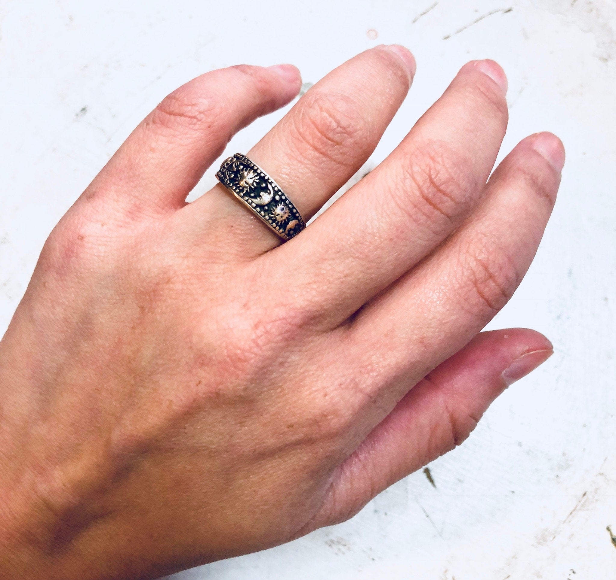Vintage Silver Ring, Sterling Silver, Vintage Jewelry, Sun Ring, Moon Ring, Sun and Moon, Crescent Moon, Band Ring, Sun Rays, Vintage Ring