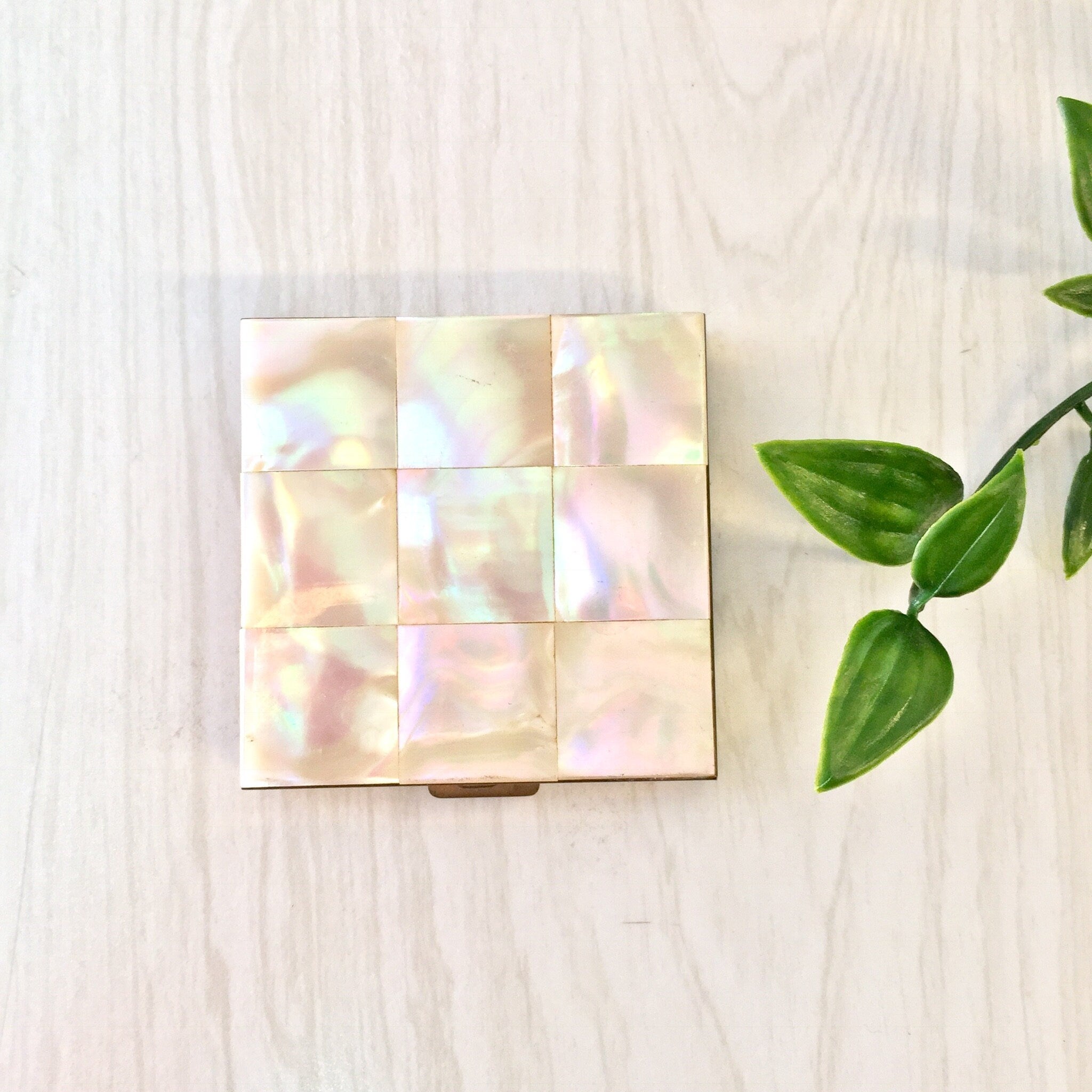 Vintage Volupte Compact, Vintage Compact, Mother of Pearl, Inlayed Stones, Gold Compact, White Compact, Iridescent, Vanity, Volupte, Gift