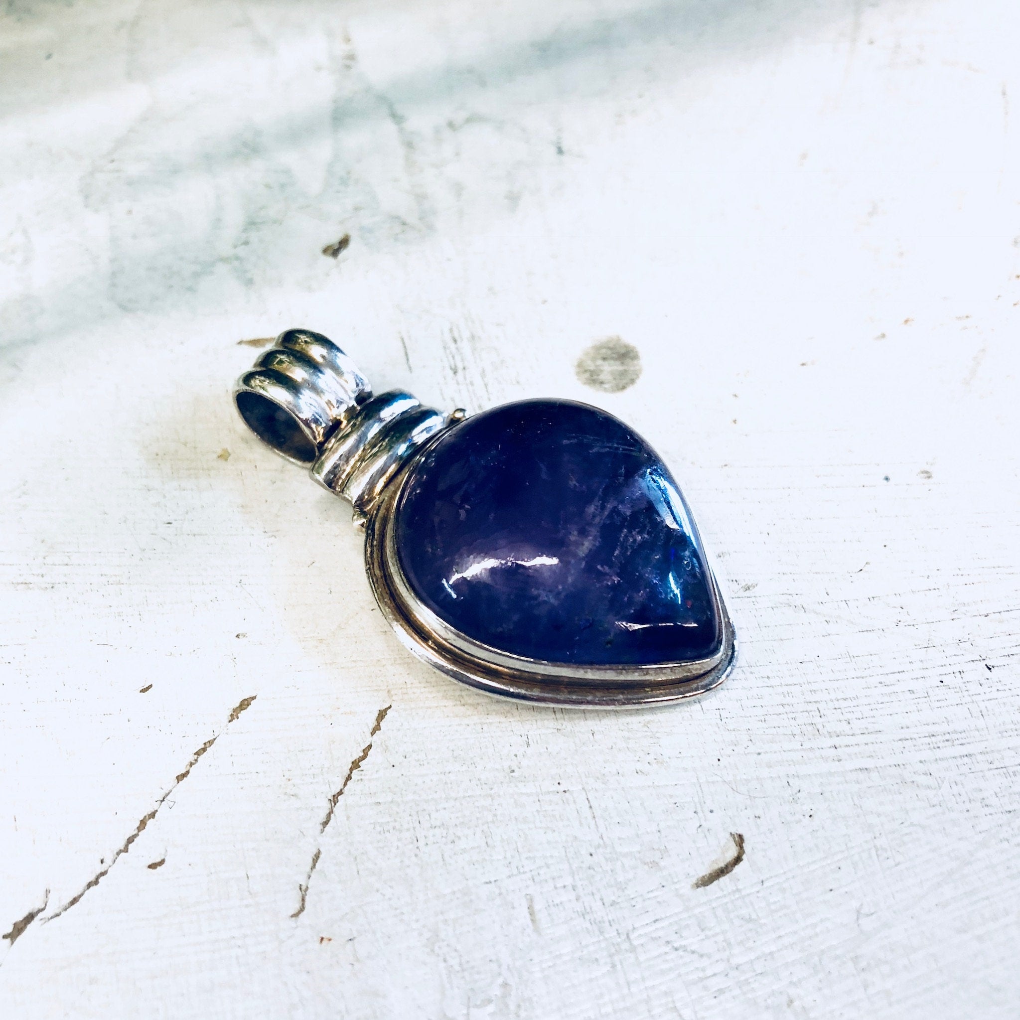 Vintage Silver pendant, Amethyst Pendant, Purple Jewelry, Vintage Necklace, Necklace, Amethyst Jewelry, Sterling Silver, Vintage Jewelry