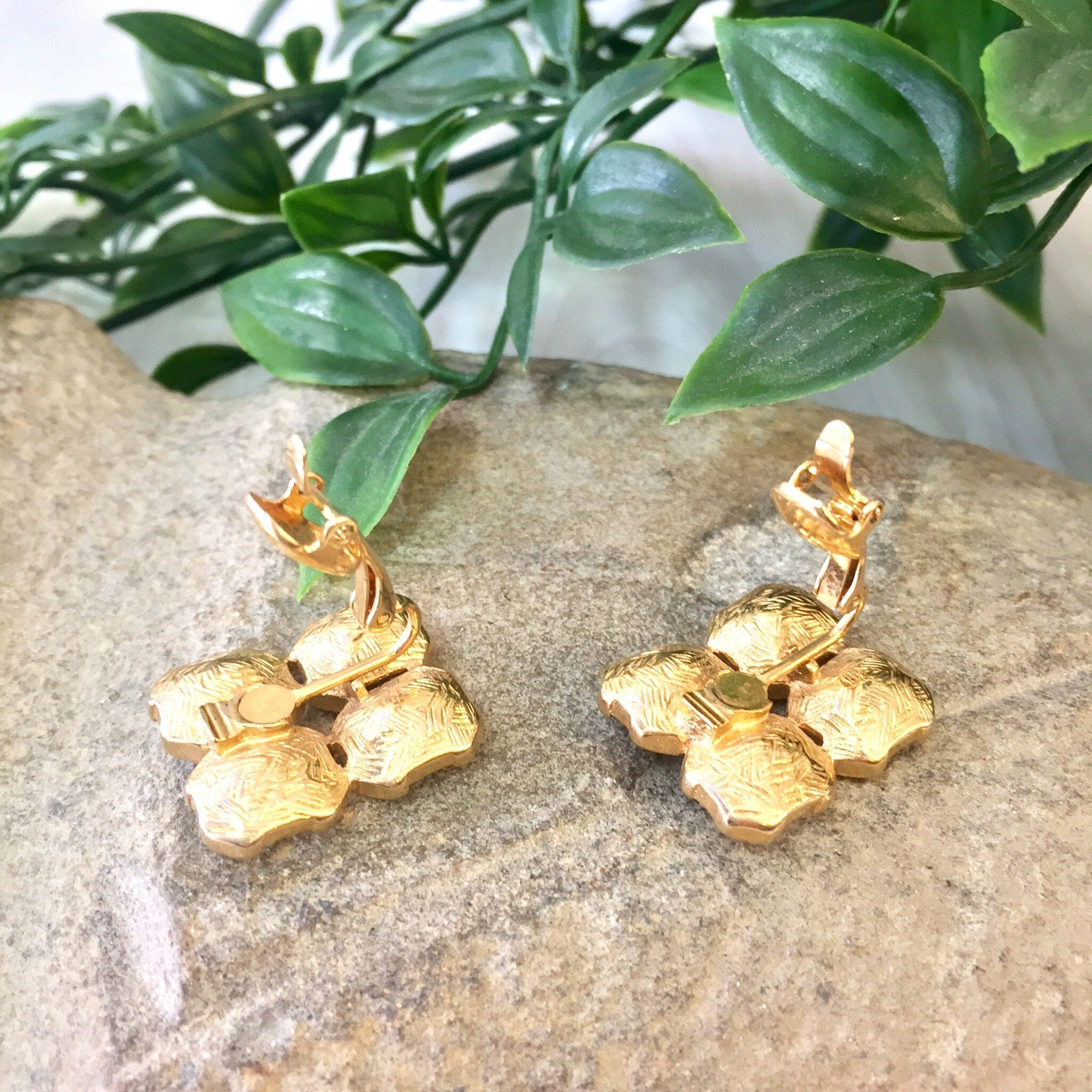 Vintage Clip On Earrings, Costume Jewelry, Vintage Jewelry, Statement Jewelry, Vintage Earrings, Gold Toned Jewelry, Fake Diamond Earrings