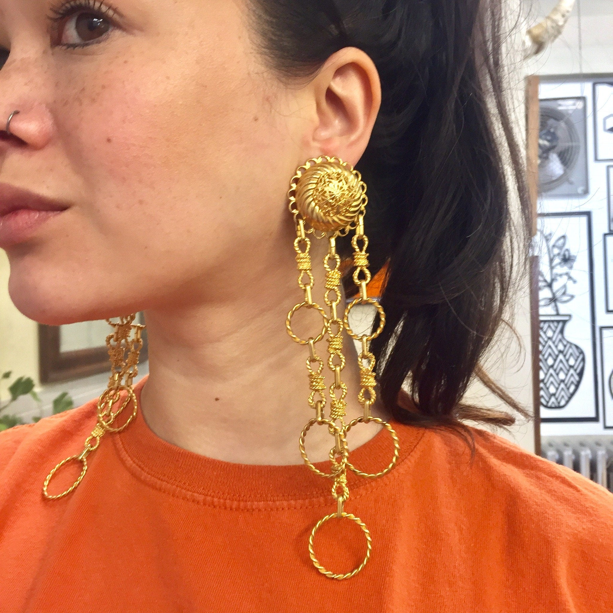 Vintage Clip On Earrings, Gold Toned Earrings, Costume Jewelry, Vintage Jewelry, Statement Jewelry, Dangle Earrings, Long Earrings, Clip Ons