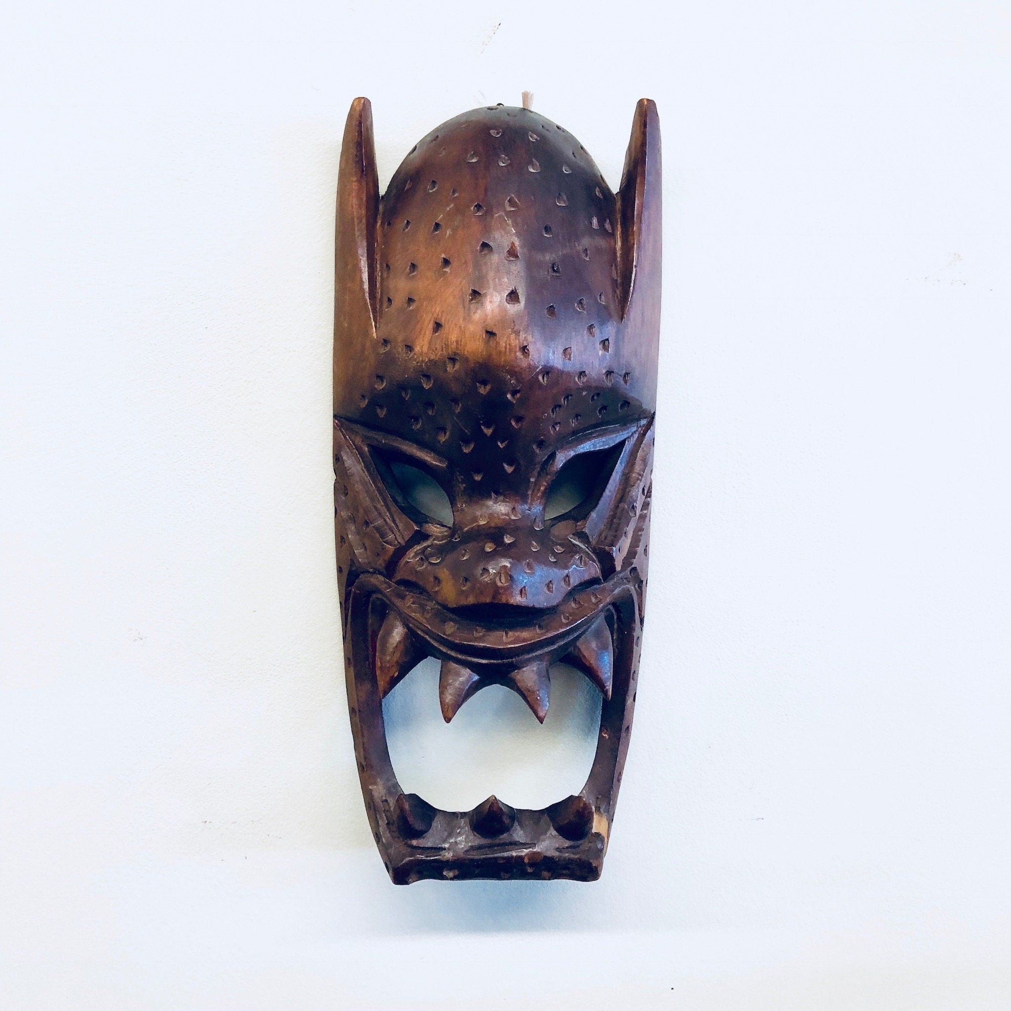 Wood Carved Mask, Vintage Mask, Wooden Mask, Hand Carved Wood, Vintage Home Decor, Wall Decor, Primitive Decor, Wall Hanging, Brown, Carved