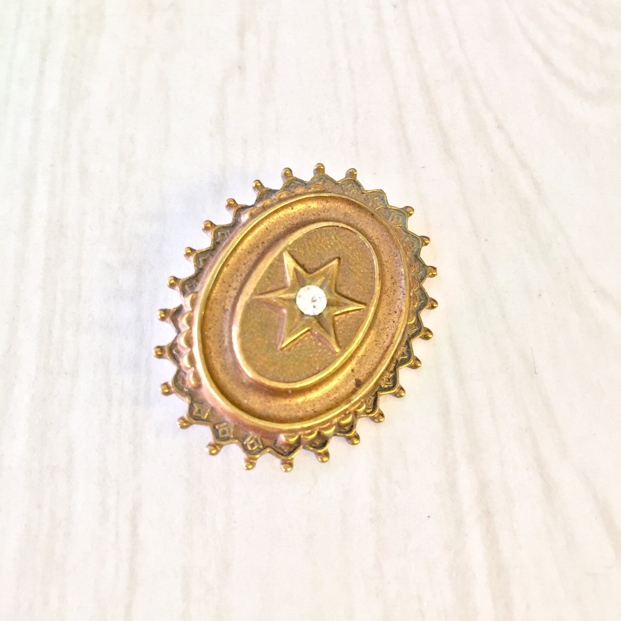 Vintage Gold Brooch, Gold Toned Brooch, Costume Jewelry, Vintage Jewelry, Star Jewelry, Small Brooch, Vintage Pin, Gift for Mom,Star Jewelry