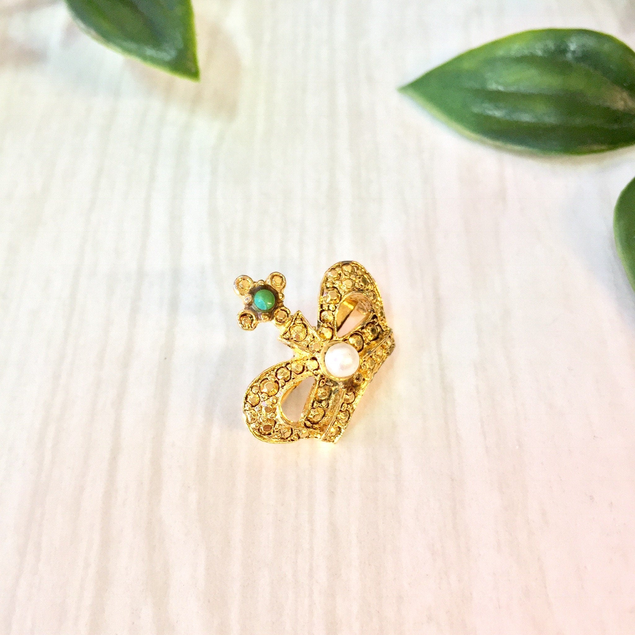 Vintage Gold Brooch, Gold Toned Jewelry, Gold Pin, Crown Pin, Royal Crown, Gold Crown, Crown Brooch, Beaded Brooch, Vintage Jewelry, Crown
