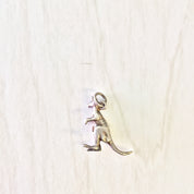 Vintage Silver Pendant, Small Pendant, Silver Charm, Kangaroo Pendant, Kangaroo Charm, Animal Jewelry, Vintage Charm, Charm Necklace, Roo