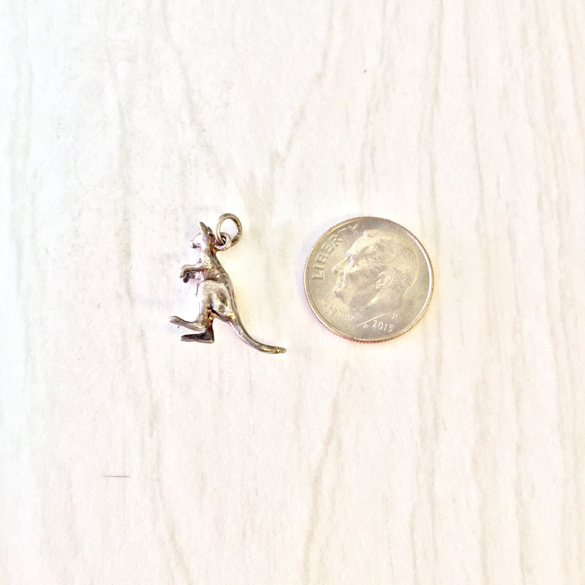 Vintage Silver Pendant, Small Pendant, Silver Charm, Kangaroo Pendant, Kangaroo Charm, Animal Jewelry, Vintage Charm, Charm Necklace, Roo