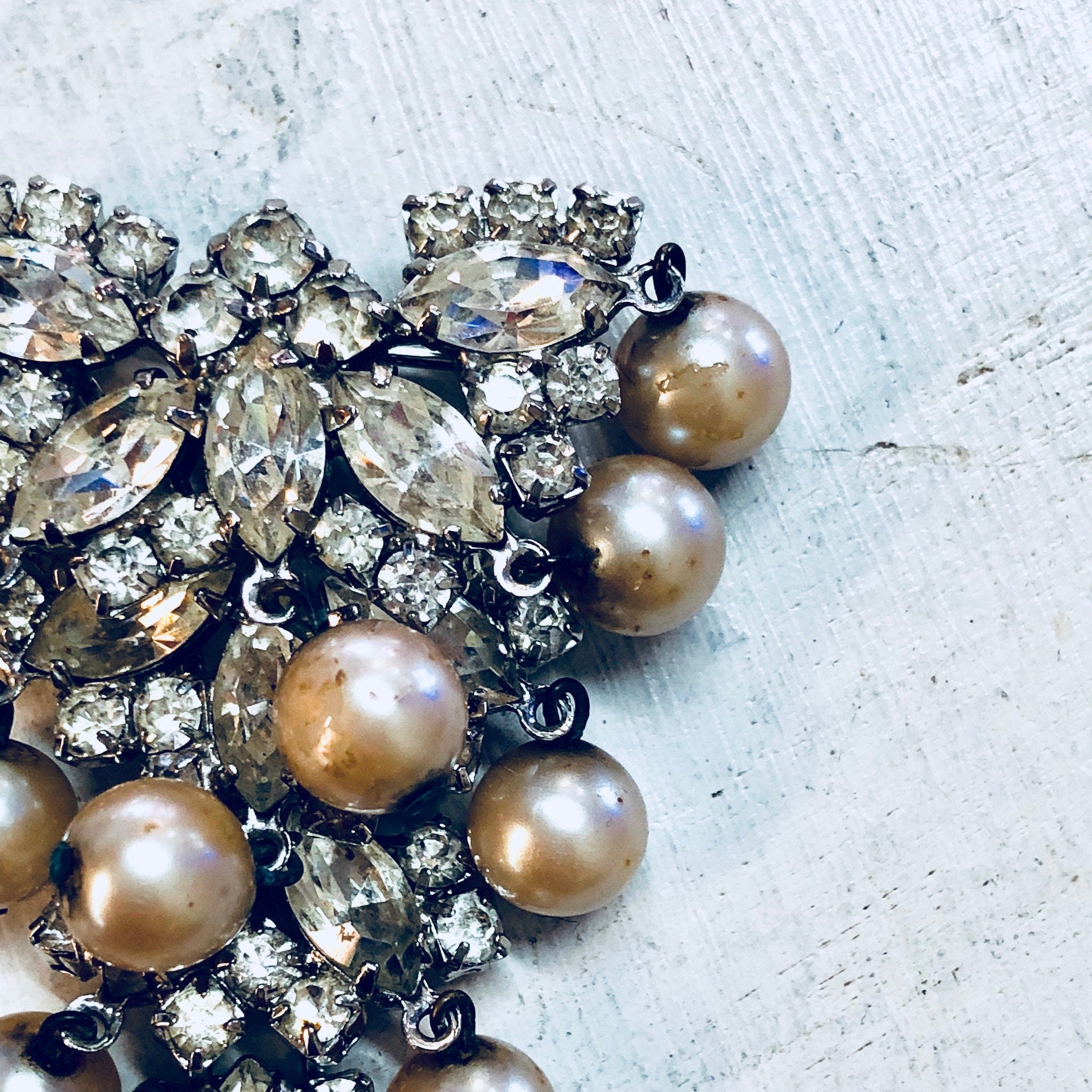 Vintage Brooch, Rhinestone Jewelry, Vintage Jewelry, Faux Pearls, Costume Jewelry, Statement Jewelry, Rhinestones, Vintage Pin, Art Deco