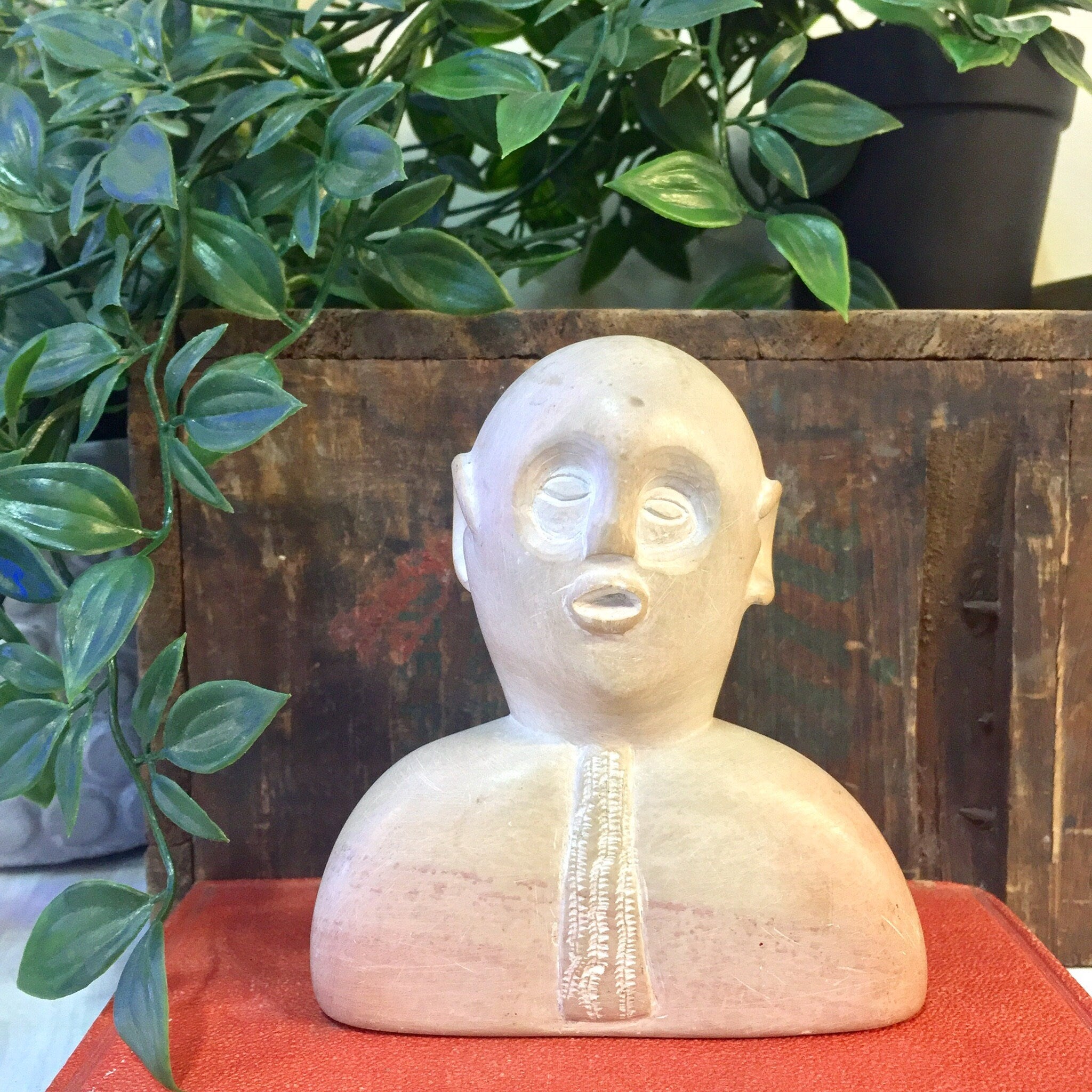 Vintage Soapstone Carving, Inuit Carving, Figural Carving, Hand Carved, Vintage Home Decor, Carved Soapstone, Mantlepiece, White Stone