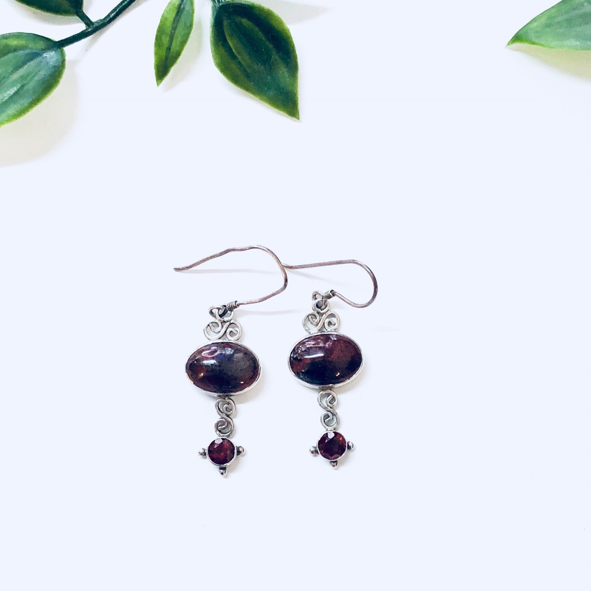 Vintage silver Earrings, Sanjen Earrings, Gemstone Earrings, Red Stones, Dangle Earrings, Drop Earrings, Pierced Ears, Vintage Jewelry, 925