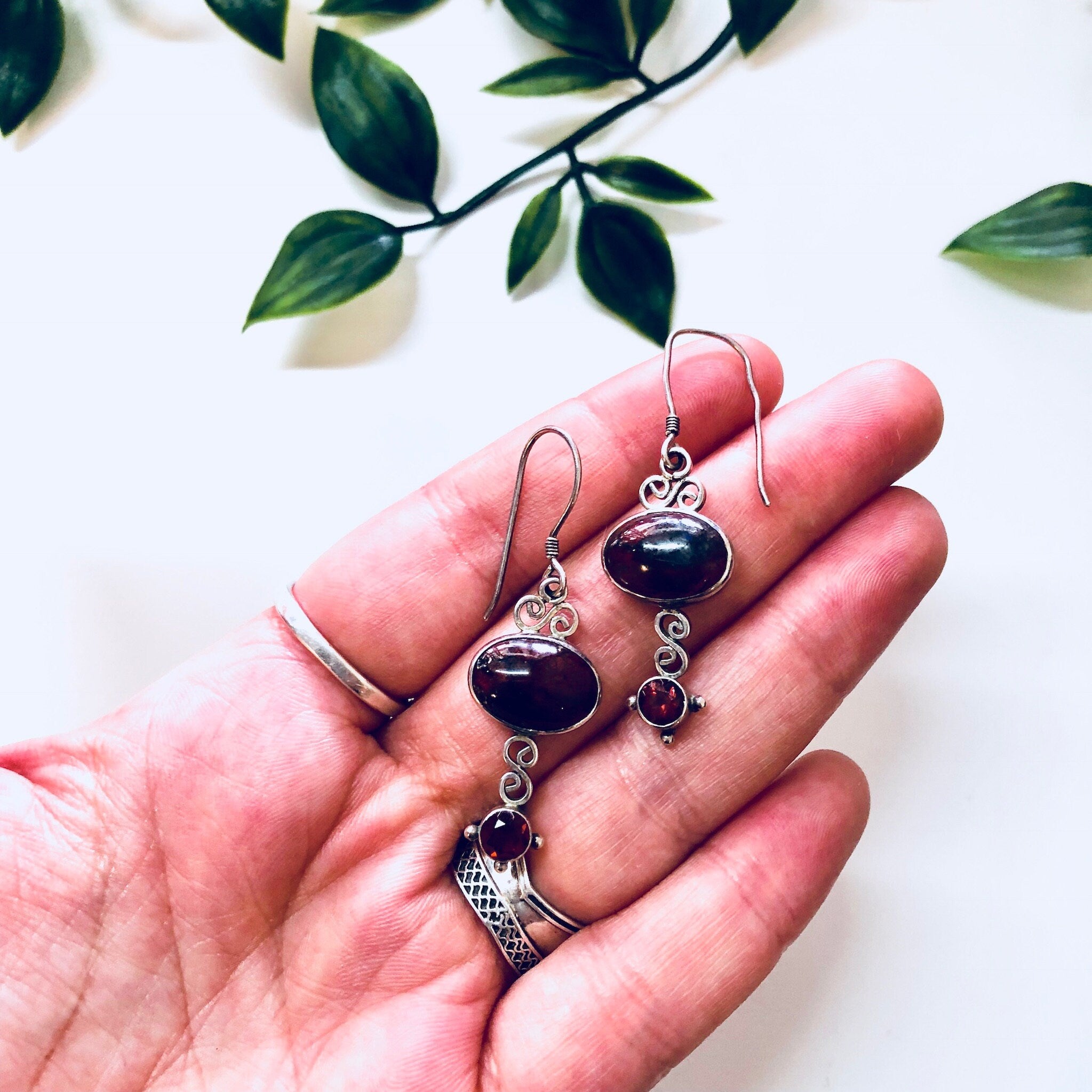 Vintage silver Earrings, Sanjen Earrings, Gemstone Earrings, Red Stones, Dangle Earrings, Drop Earrings, Pierced Ears, Vintage Jewelry, 925
