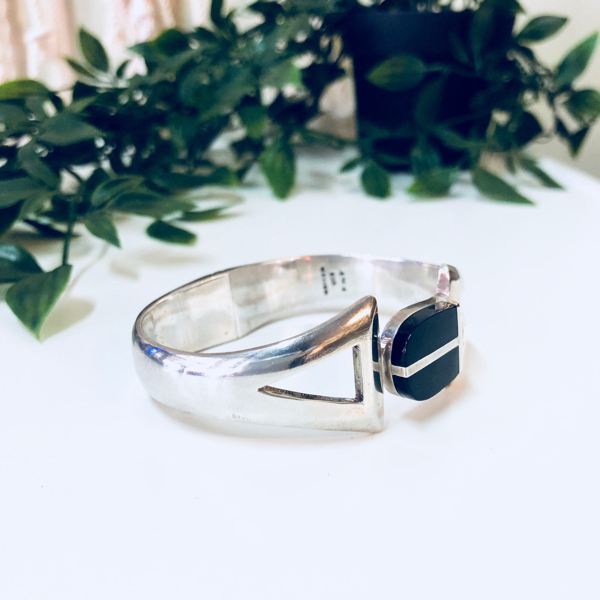Vintage Silver Bracelet, Cuff Bracelet, Bangle, Sterling Silver, Black Onyx, Vintage Jewelry, Statement Jewelry, Hinged Bracelet, 925,