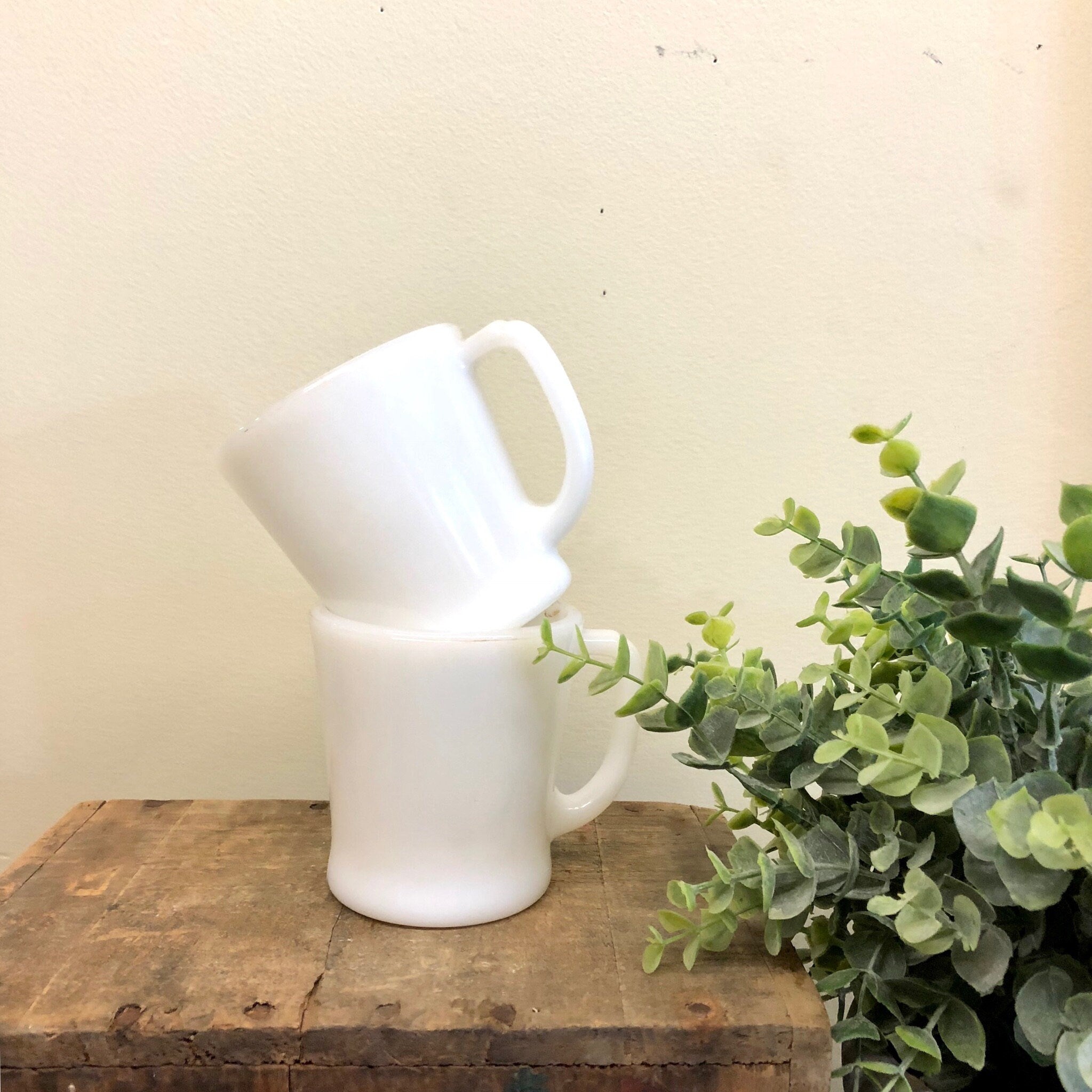 Anchor Hocking Mugs, Milk Glass Mugs, Vintage Mugs, Coffee, Tea, Fire King Mugs, White, Vintage Home Decor, Retro, Milk Glass, Two Mugs