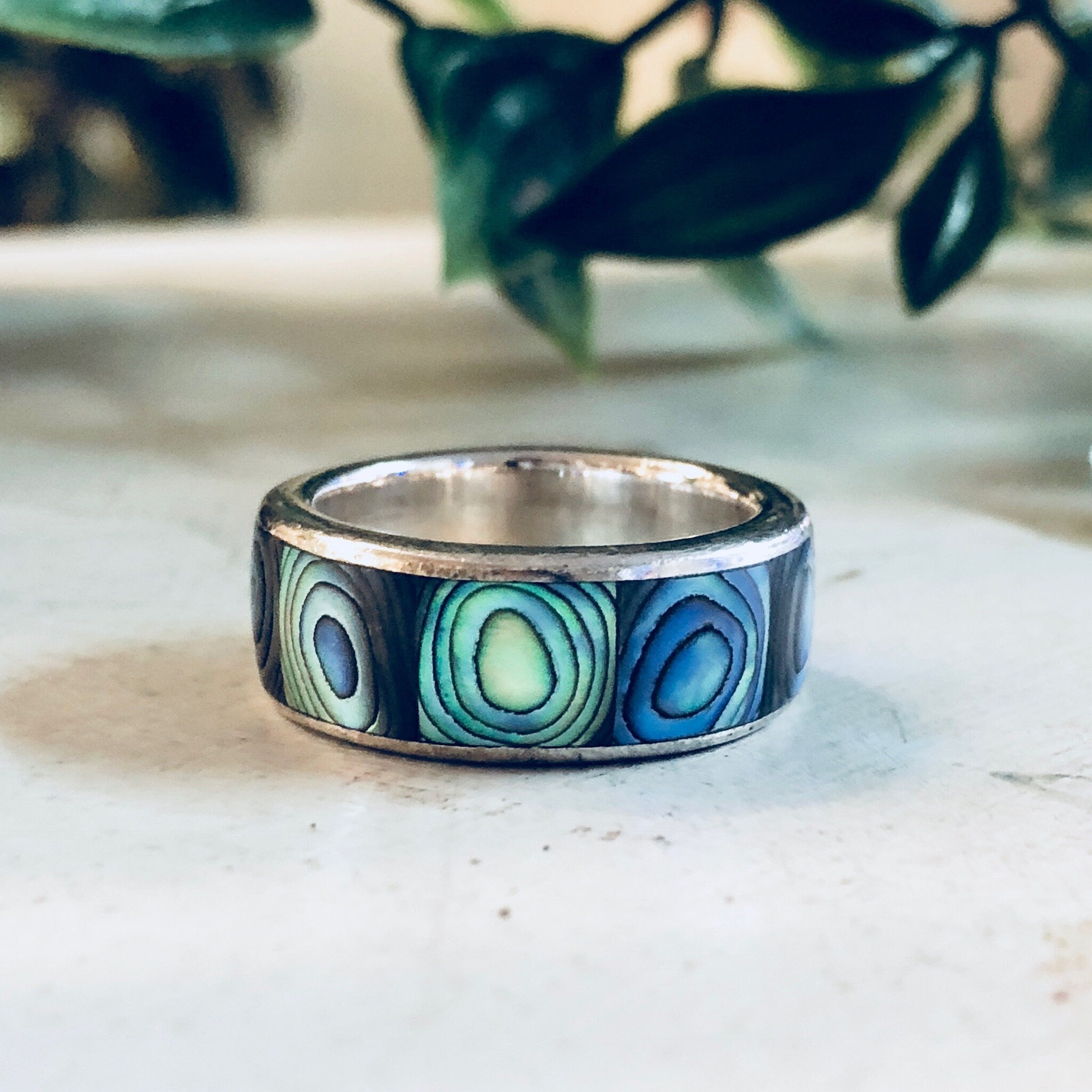 Vintage Silver Ring, Sterling Silver, Abalone Ring, Vintage Jewelry, Abalone and Silver, Shell Jewelry, Large Ring, Thumb Ring, Blue, Purple