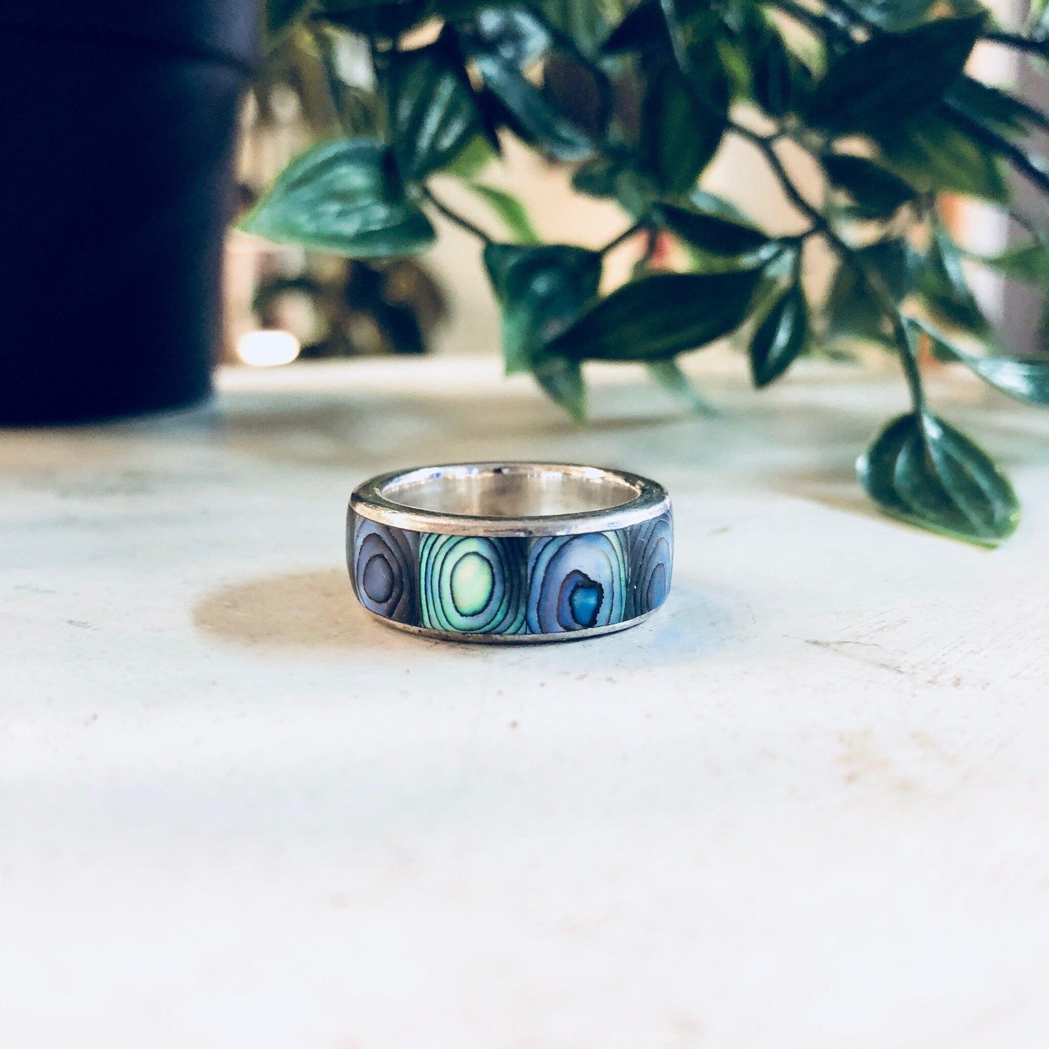 Vintage Silver Ring, Sterling Silver, Abalone Ring, Vintage Jewelry, Abalone and Silver, Shell Jewelry, Large Ring, Thumb Ring, Blue, Purple