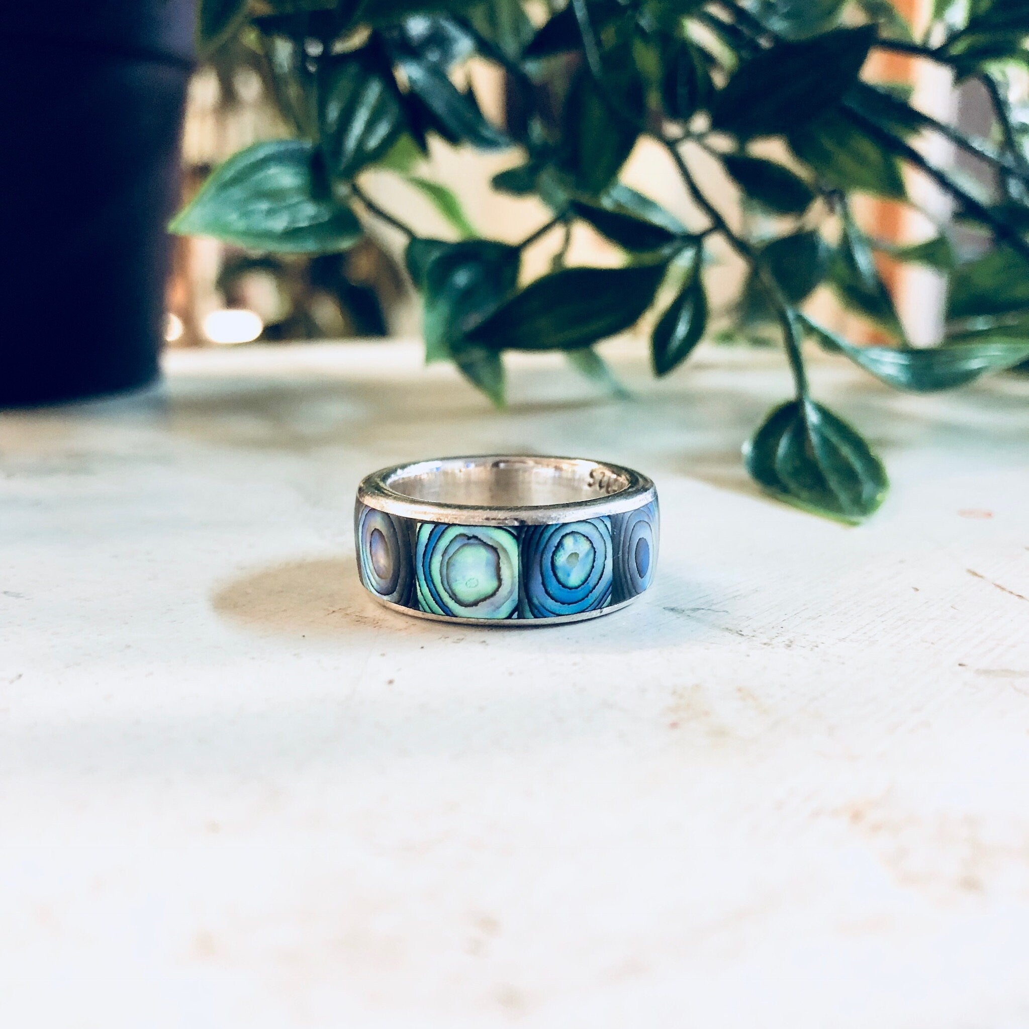 Vintage Silver Ring, Sterling Silver, Abalone Ring, Vintage Jewelry, Abalone and Silver, Shell Jewelry, Large Ring, Thumb Ring, Blue, Purple