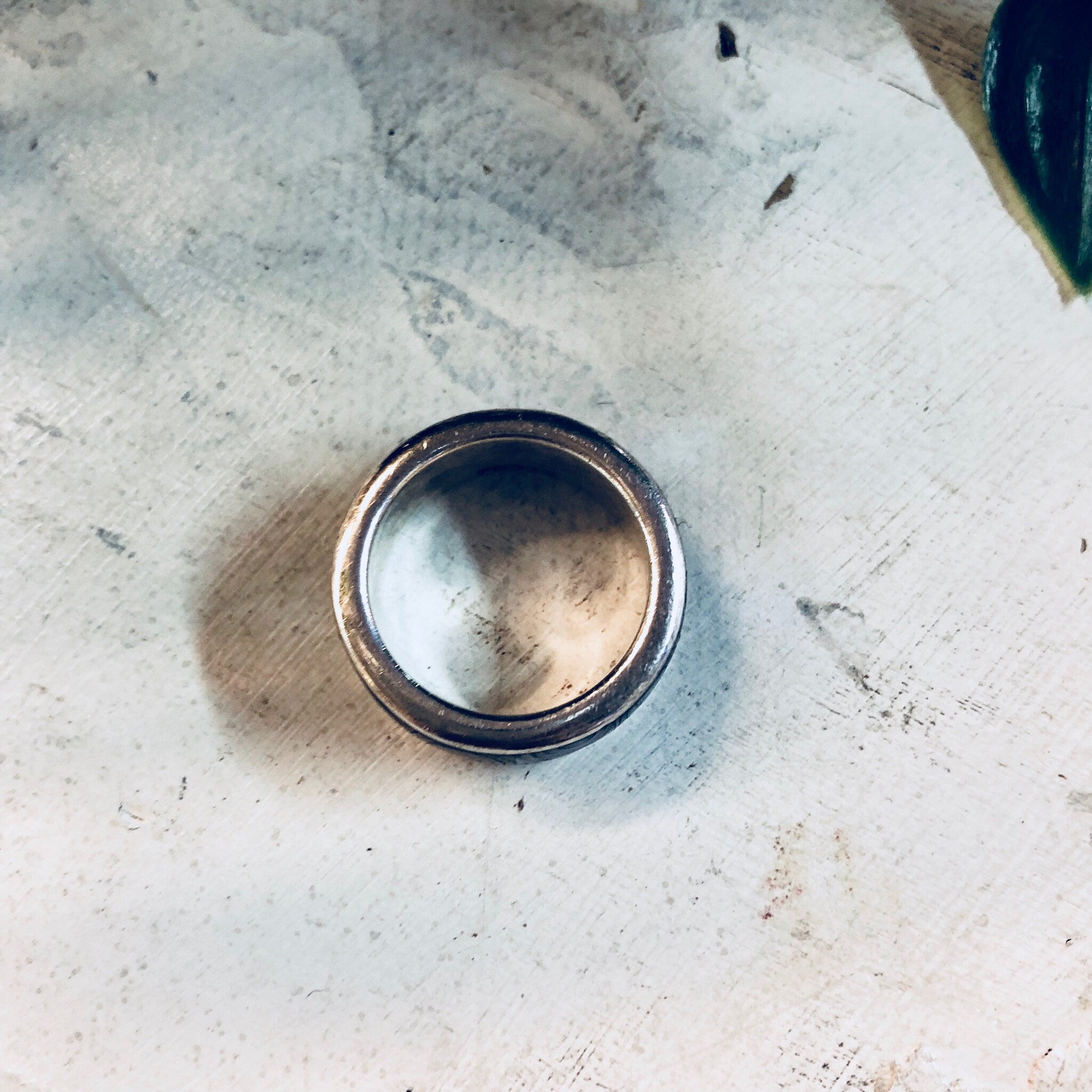 Vintage Silver Ring, Sterling Silver, Abalone Ring, Vintage Jewelry, Abalone and Silver, Shell Jewelry, Large Ring, Thumb Ring, Blue, Purple