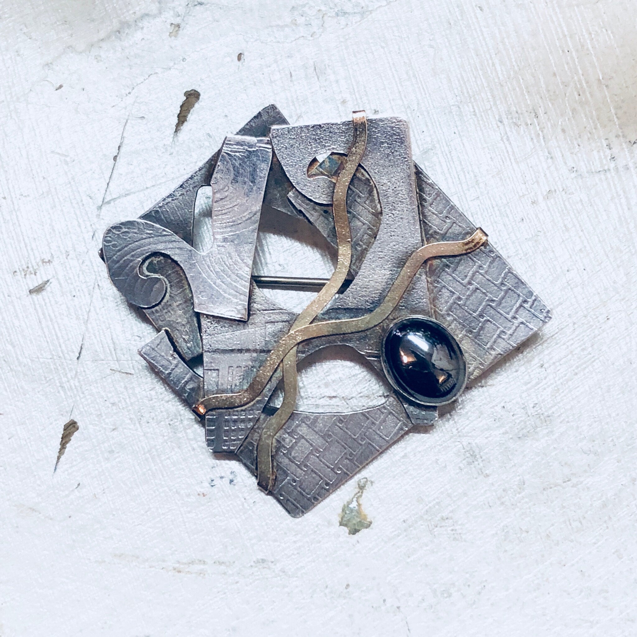 Vintage Silver Brooch, Sterling Silver, Vintage Jewelry, Hematite Jewelry, Hematite Brooch, Cabochon Hematite, Handmade Brooch, Textured Pin