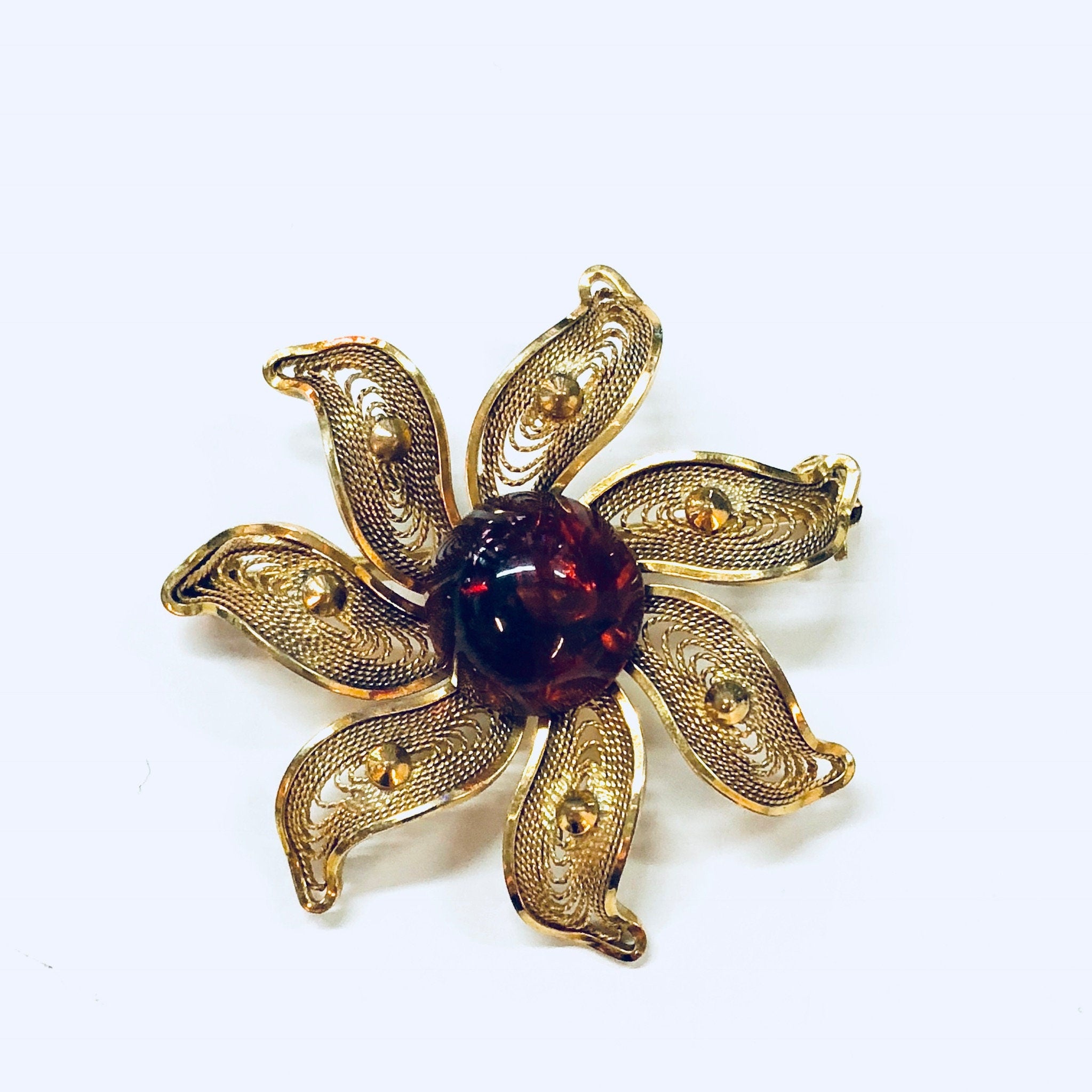 Vintage Brooch, Flower Brooch, Floral Jewelry, Vintage Jewelry, Orange Stone, Costume Jewelry, Gold Toned Jewelry, Filagree, Pin, Cute, Gold