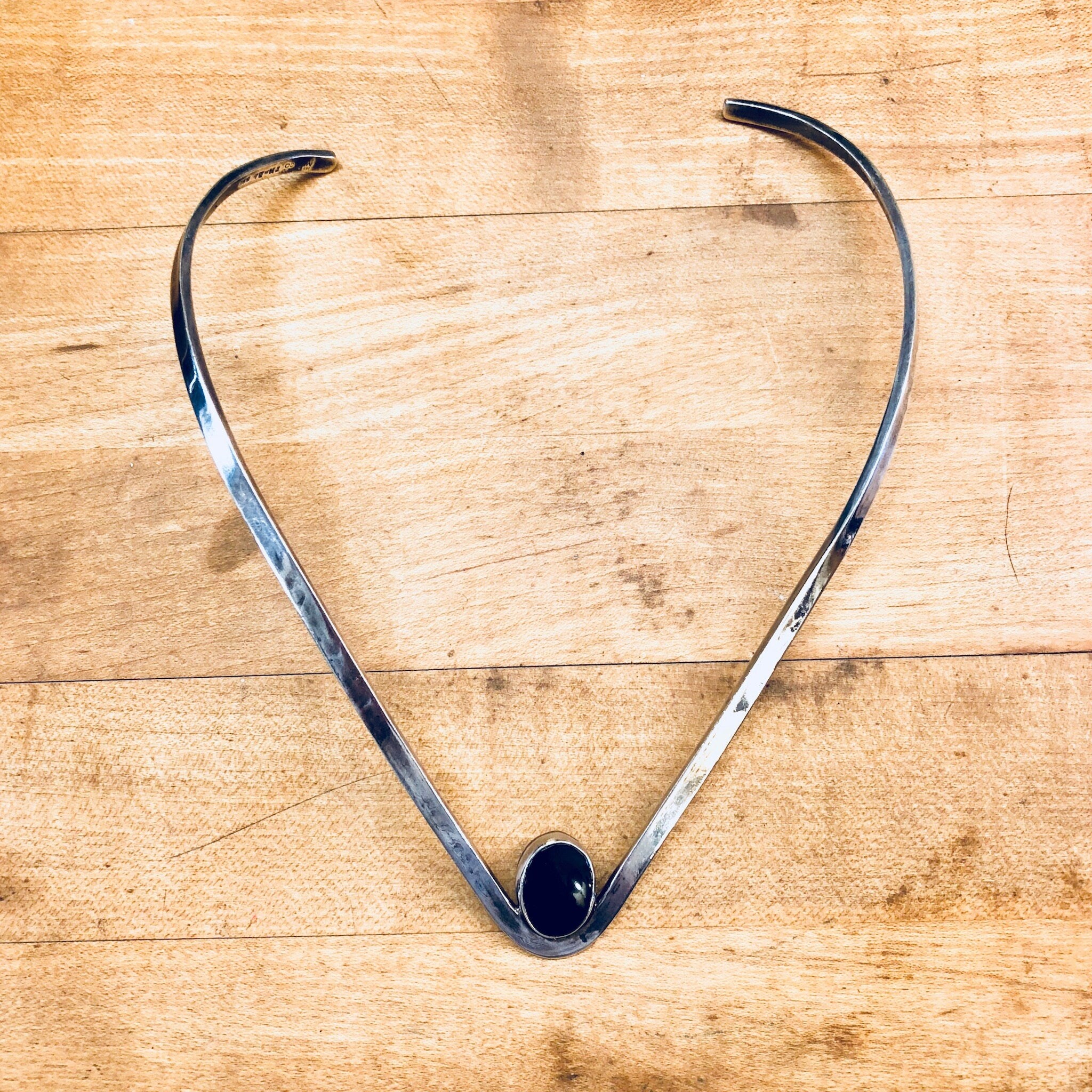 Vintage Silver Choker, Vintage Necklace, Sterling Silver, Black Onyx, Statement Jewelry, Vintage Jewelry, Silver and Black, V Shaped, Collar