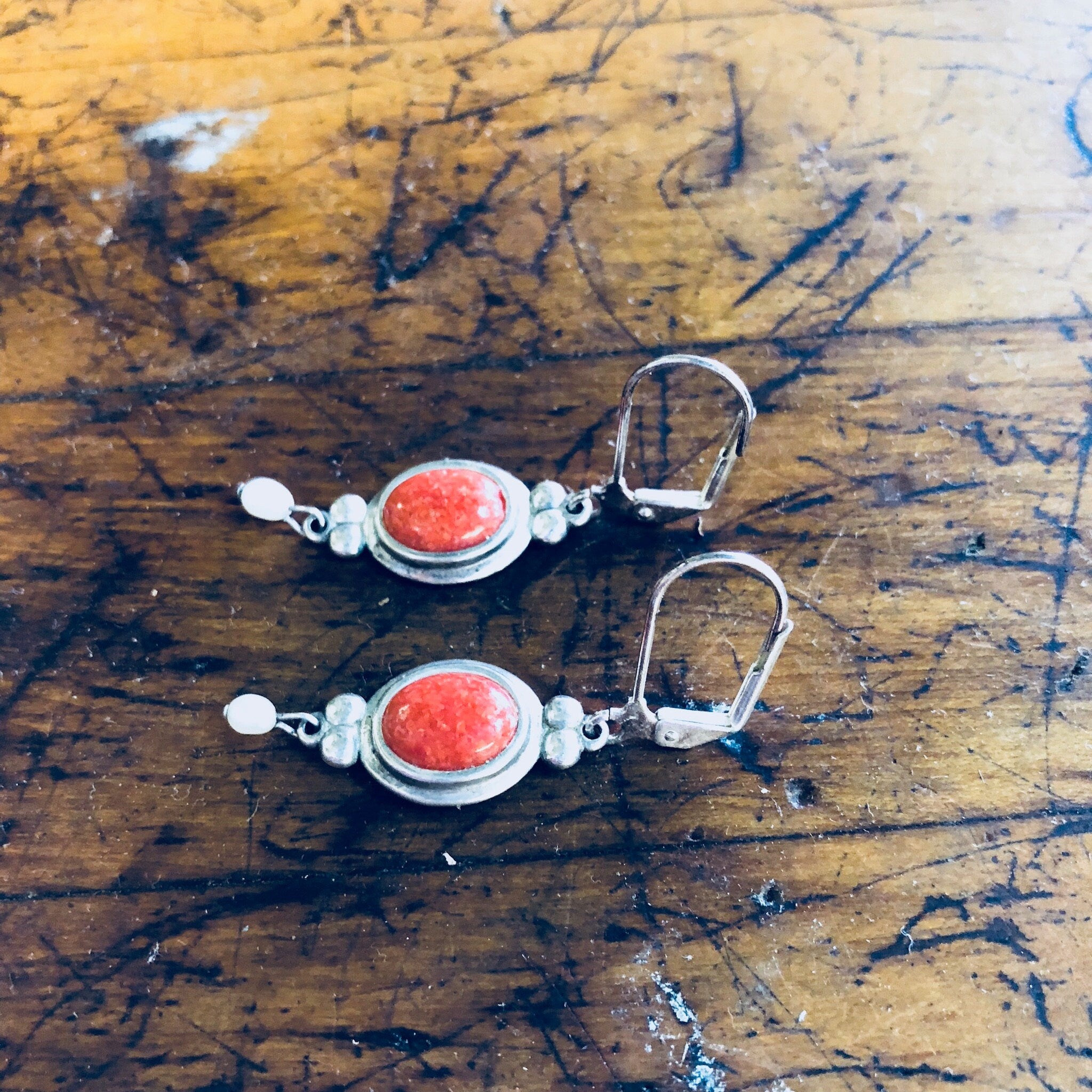 Vintage Silver Earrings, Sterling Silver, Vintage Jewelry, Coral Stone, Pierced Ears, Dangle Earrings, Drop Earrings, Freshwater Pearls