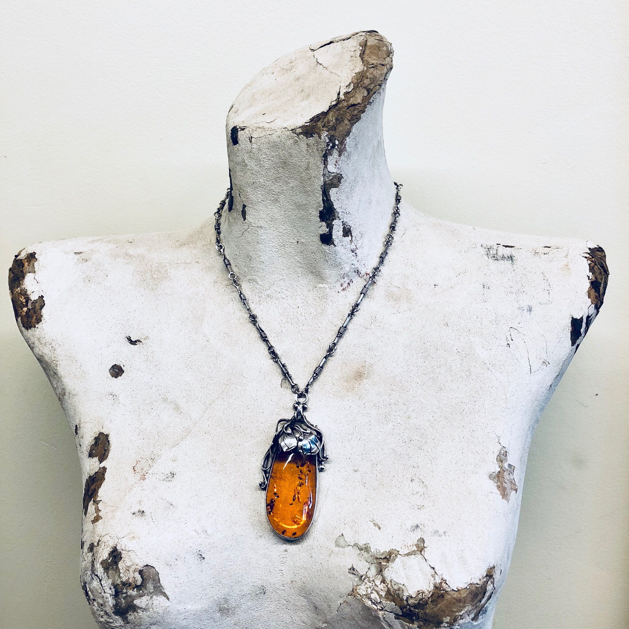 Vintage Silver Necklace, Amber Necklace, Amber Pendant, Silver Chain, Large Amber, Pendant Necklace, Sterling Silver, Vintage Jewelry