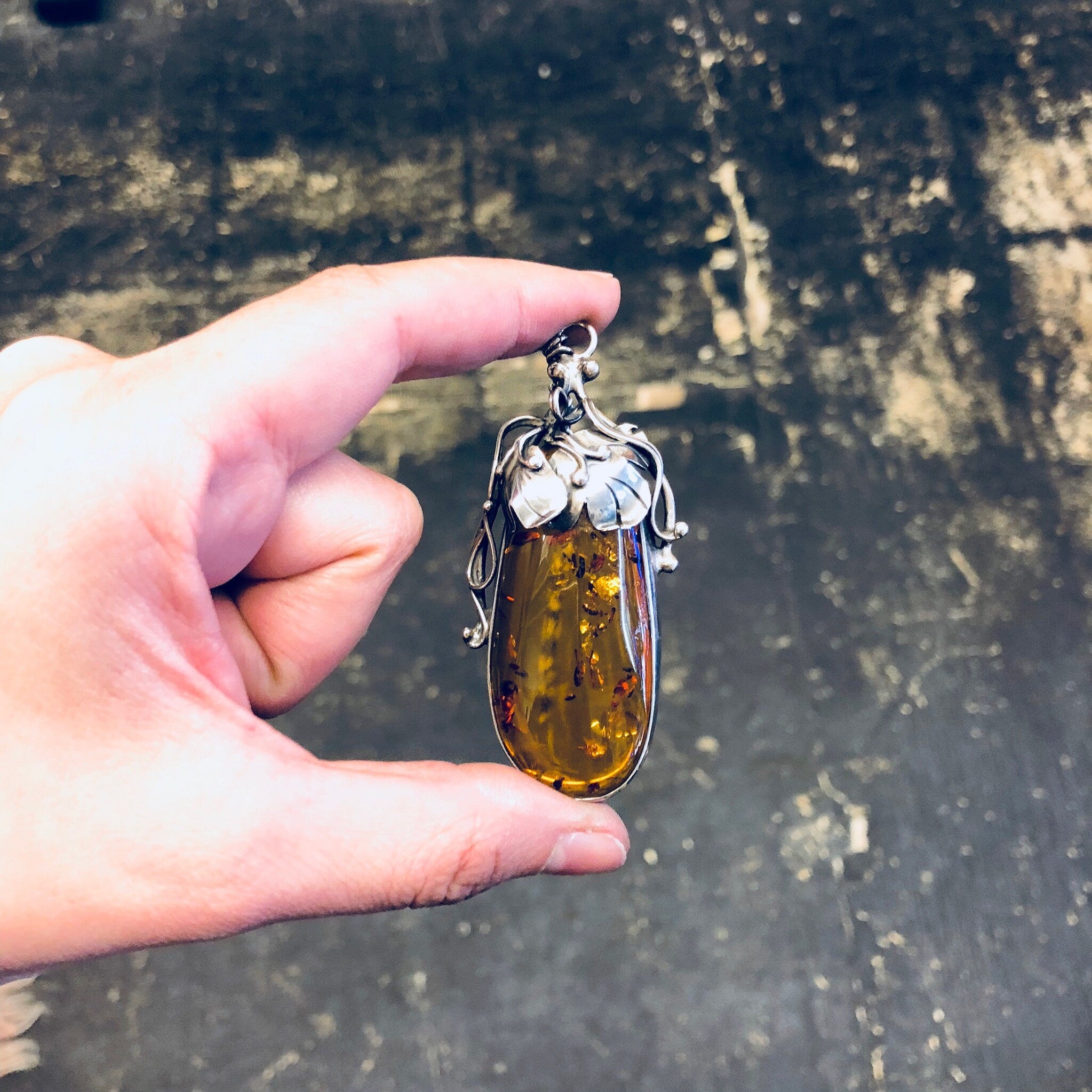 Vintage Silver Necklace, Amber Necklace, Amber Pendant, Silver Chain, Large Amber, Pendant Necklace, Sterling Silver, Vintage Jewelry