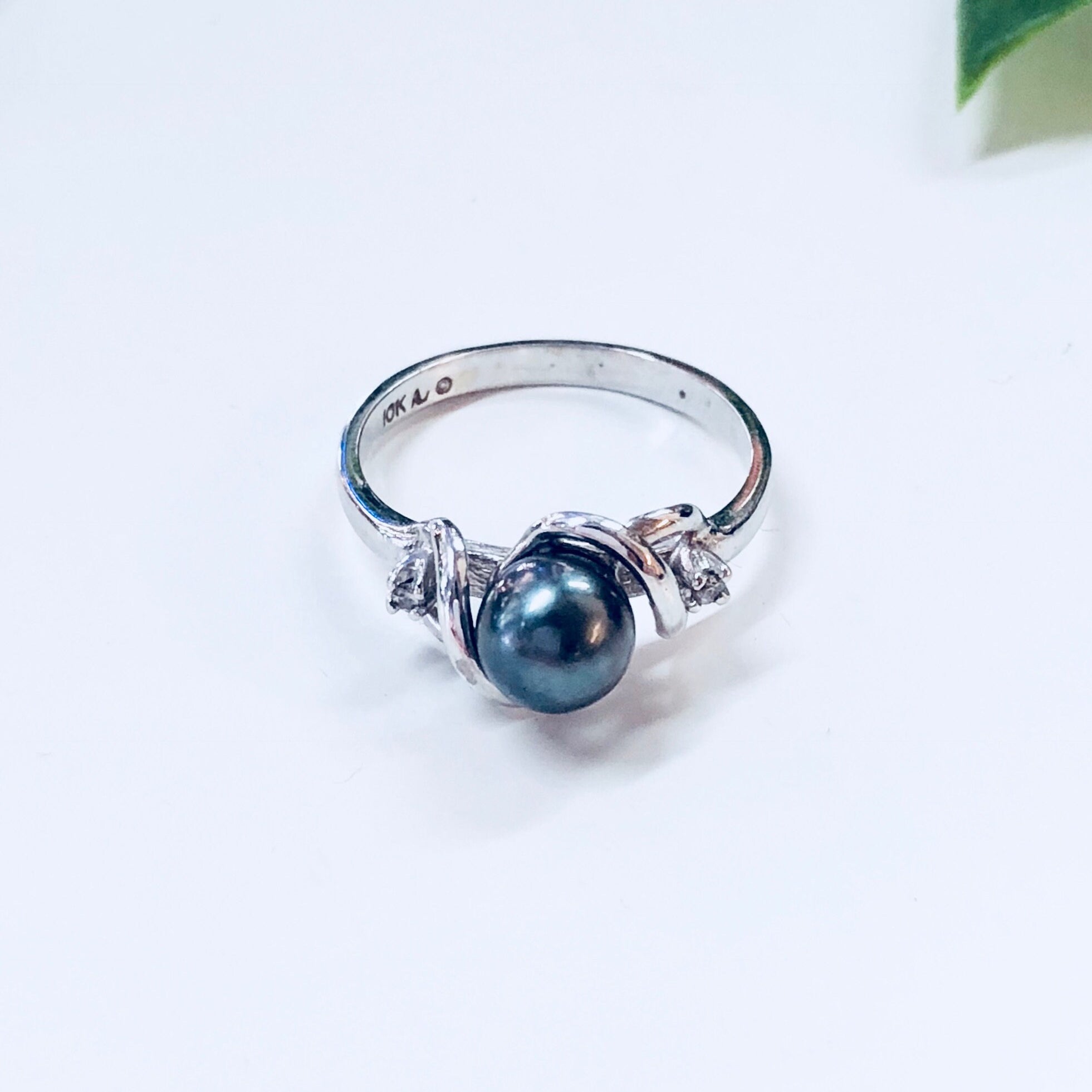 Vintage Gold Ring, Pearl Ring, Black Pearl, White Gold, 10 Karat Gold, 10K White Gold, Vintage Jewelry, Gold Jewelry, Engagement Ring, Pearl