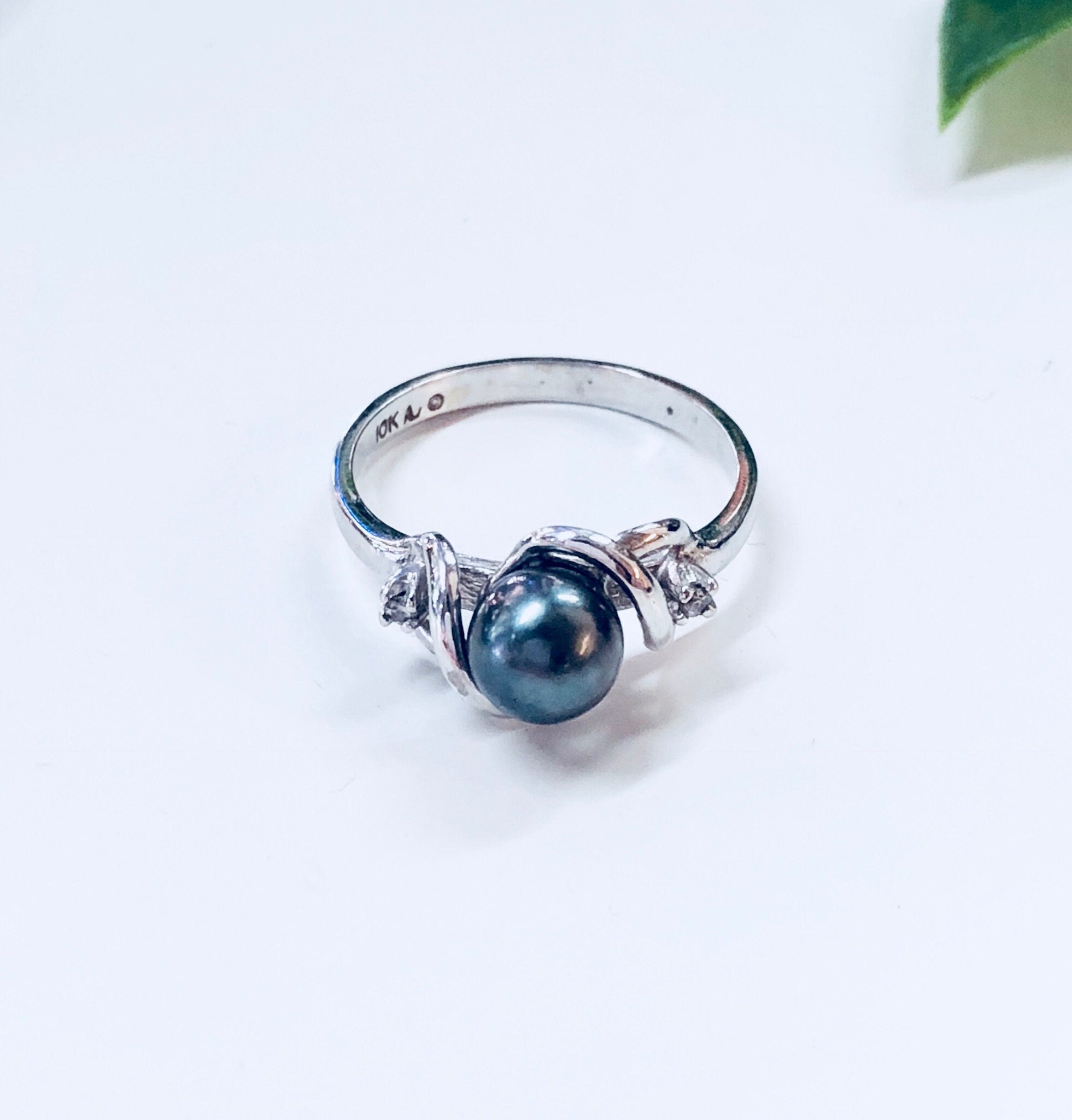 Vintage Gold Ring, Pearl Ring, Black Pearl, White Gold, 10 Karat Gold, 10K White Gold, Vintage Jewelry, Gold Jewelry, Engagement Ring, Pearl