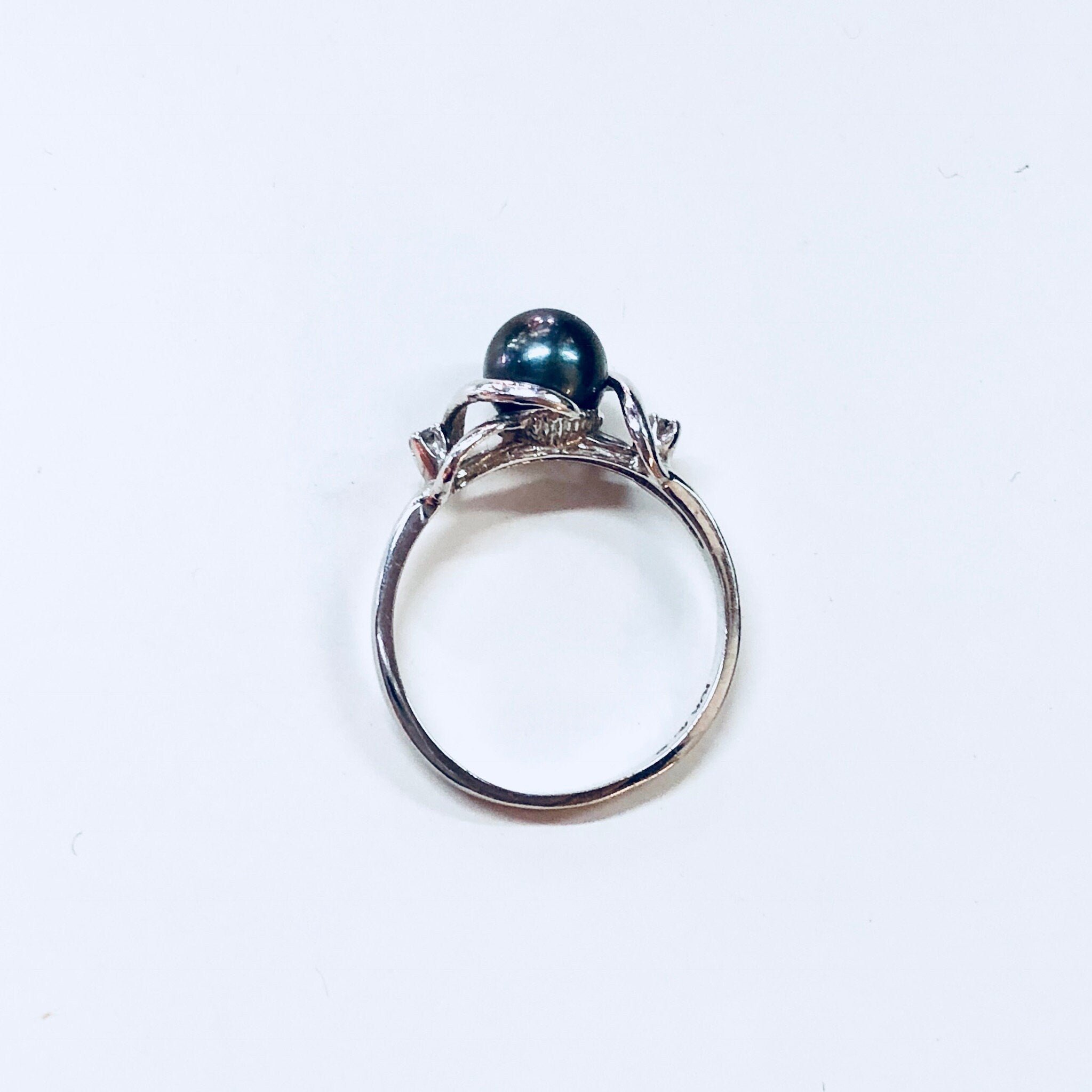 Vintage Gold Ring, Pearl Ring, Black Pearl, White Gold, 10 Karat Gold, 10K White Gold, Vintage Jewelry, Gold Jewelry, Engagement Ring, Pearl