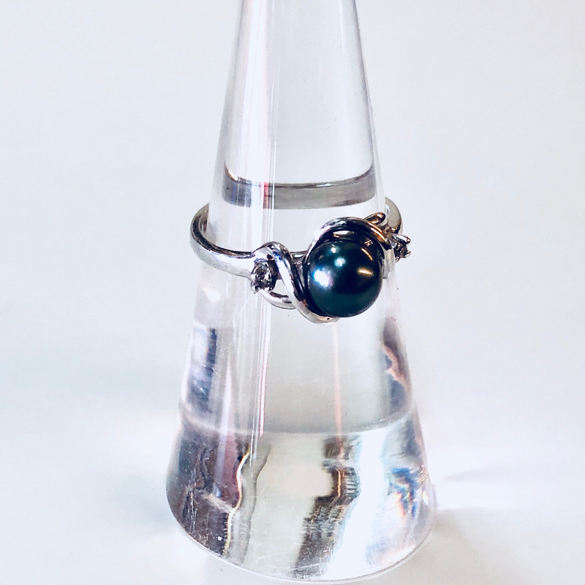 Vintage Gold Ring, Pearl Ring, Black Pearl, White Gold, 10 Karat Gold, 10K White Gold, Vintage Jewelry, Gold Jewelry, Engagement Ring, Pearl