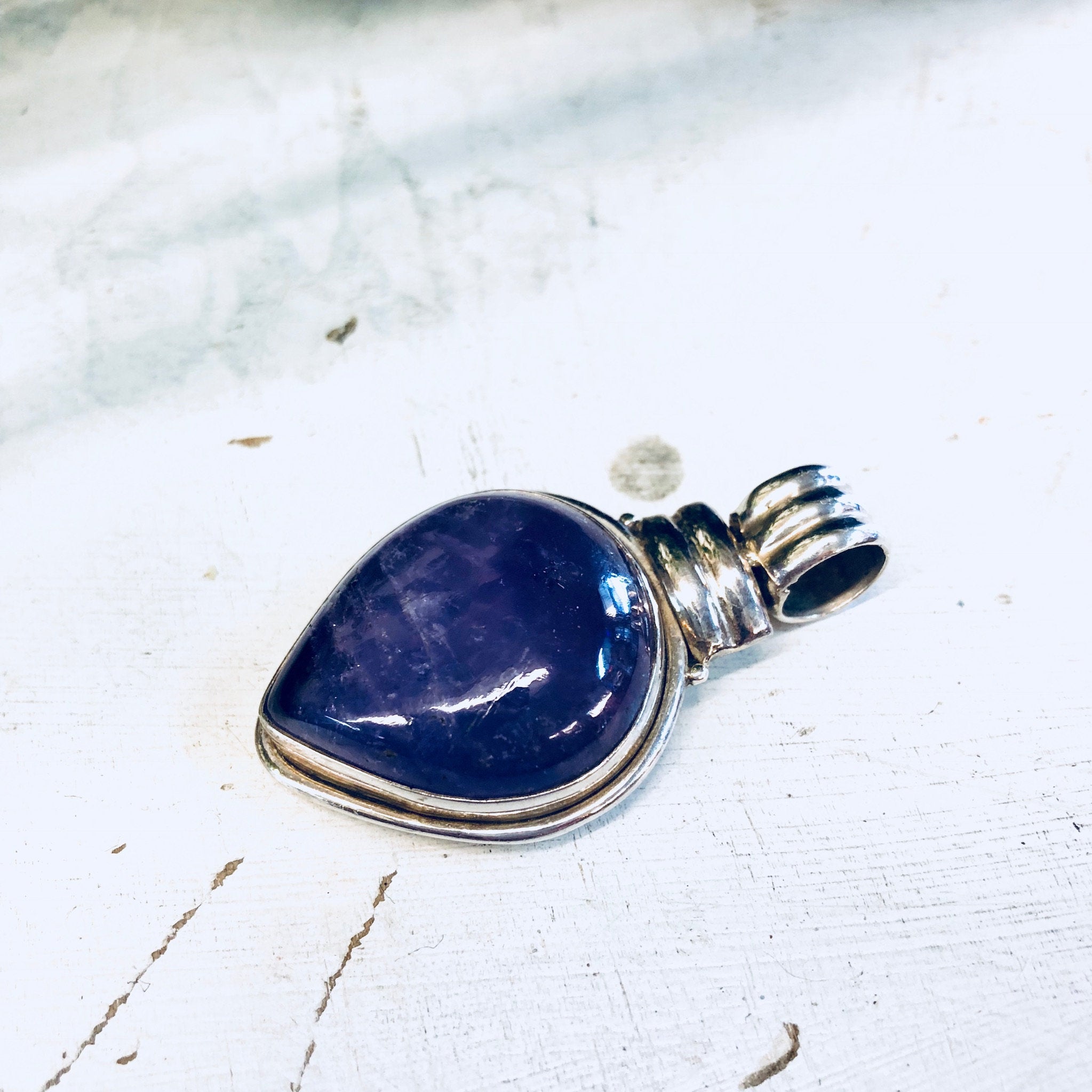Vintage Silver pendant, Amethyst Pendant, Purple Jewelry, Vintage Necklace, Necklace, Amethyst Jewelry, Sterling Silver, Vintage Jewelry
