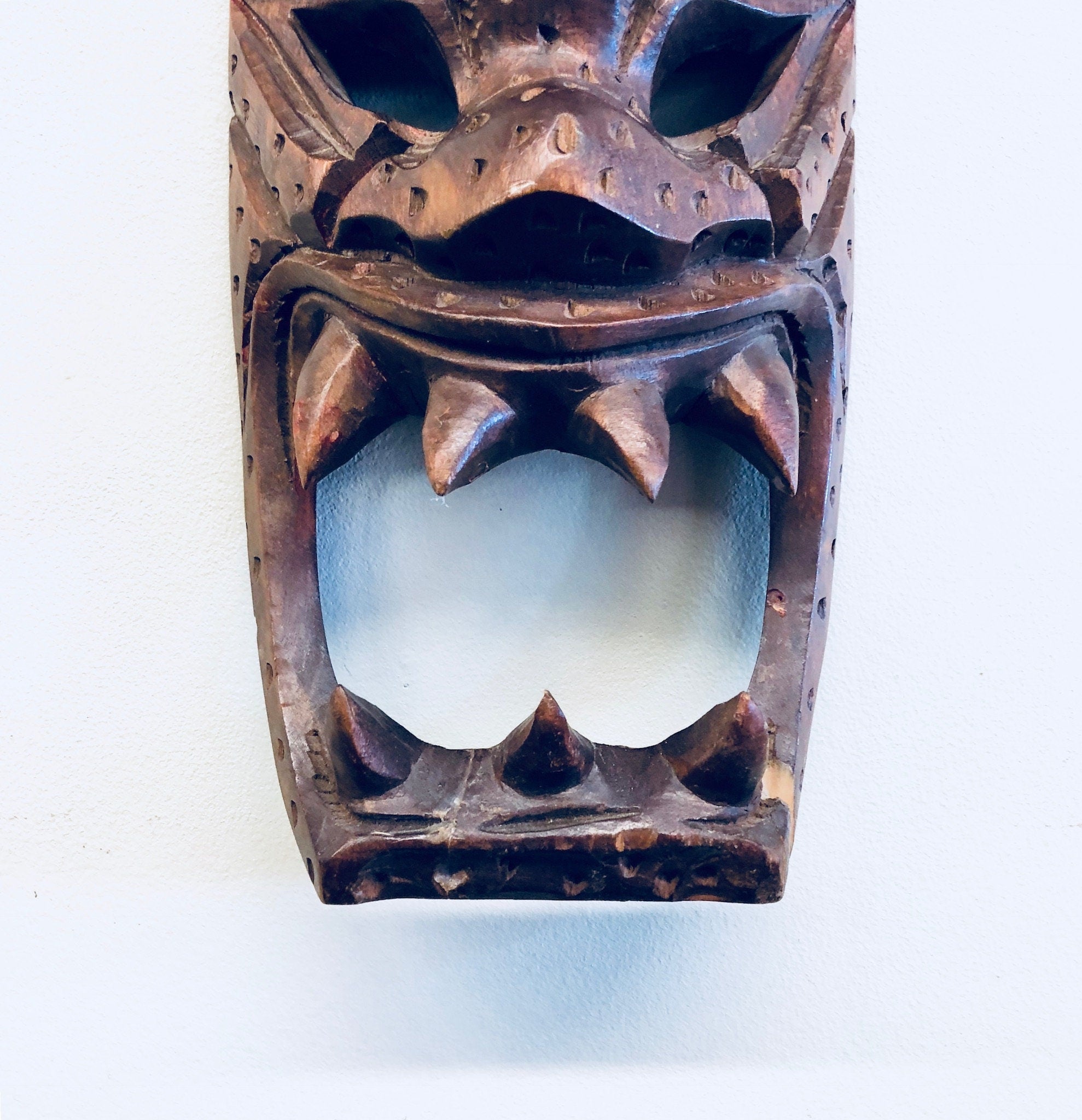 Wood Carved Mask, Vintage Mask, Wooden Mask, Hand Carved Wood, Vintage Home Decor, Wall Decor, Primitive Decor, Wall Hanging, Brown, Carved