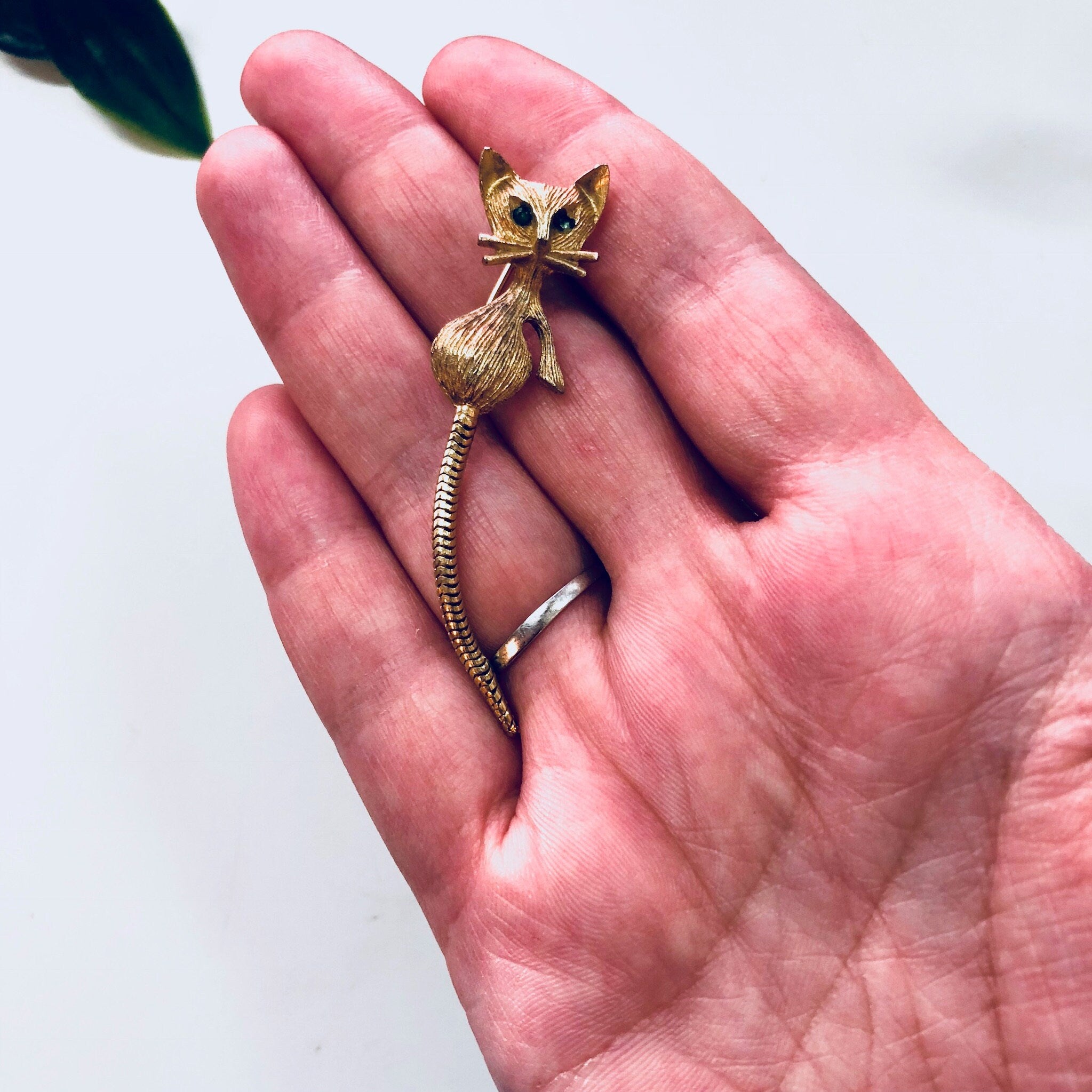 Vintage Brooch, Gold Toned Jewelry, Cat Pin, Gold Cat Pin, Green Eyes, Small Brooch, Vintage Jewelry, Costume Jewelry, Cute, Whiskers,