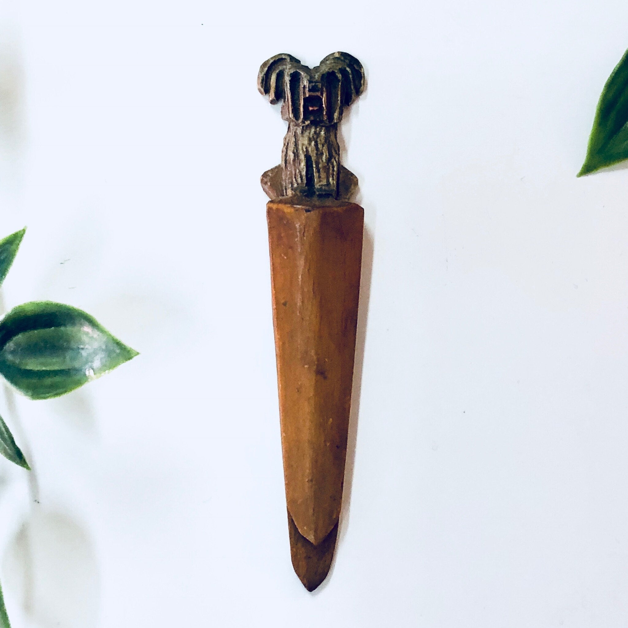 Vintage Bookmark, Wooden Bookmark, Dog Bookmark, Carved Wood, Yorkie, Yorkshire Terrier, Dog Decor, Cute Dog, Brown, Fluffy Dog, Reading