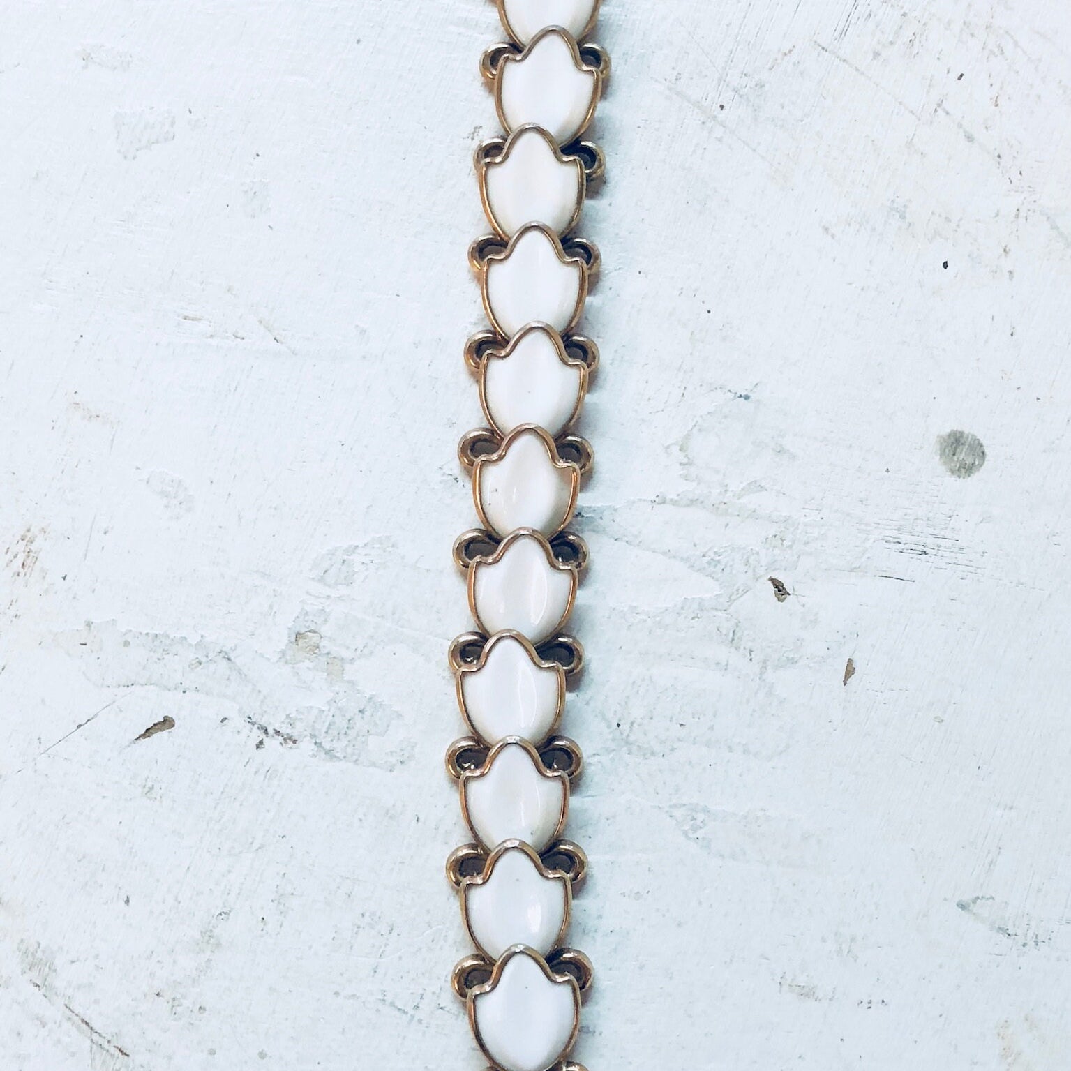 Vintage Bracelet, Trifari Bracelet, White and Gold, Costume Jewelry, Statement Jewelry, Flower Bracelet, Link Bracelet, Vintage Jewelry,