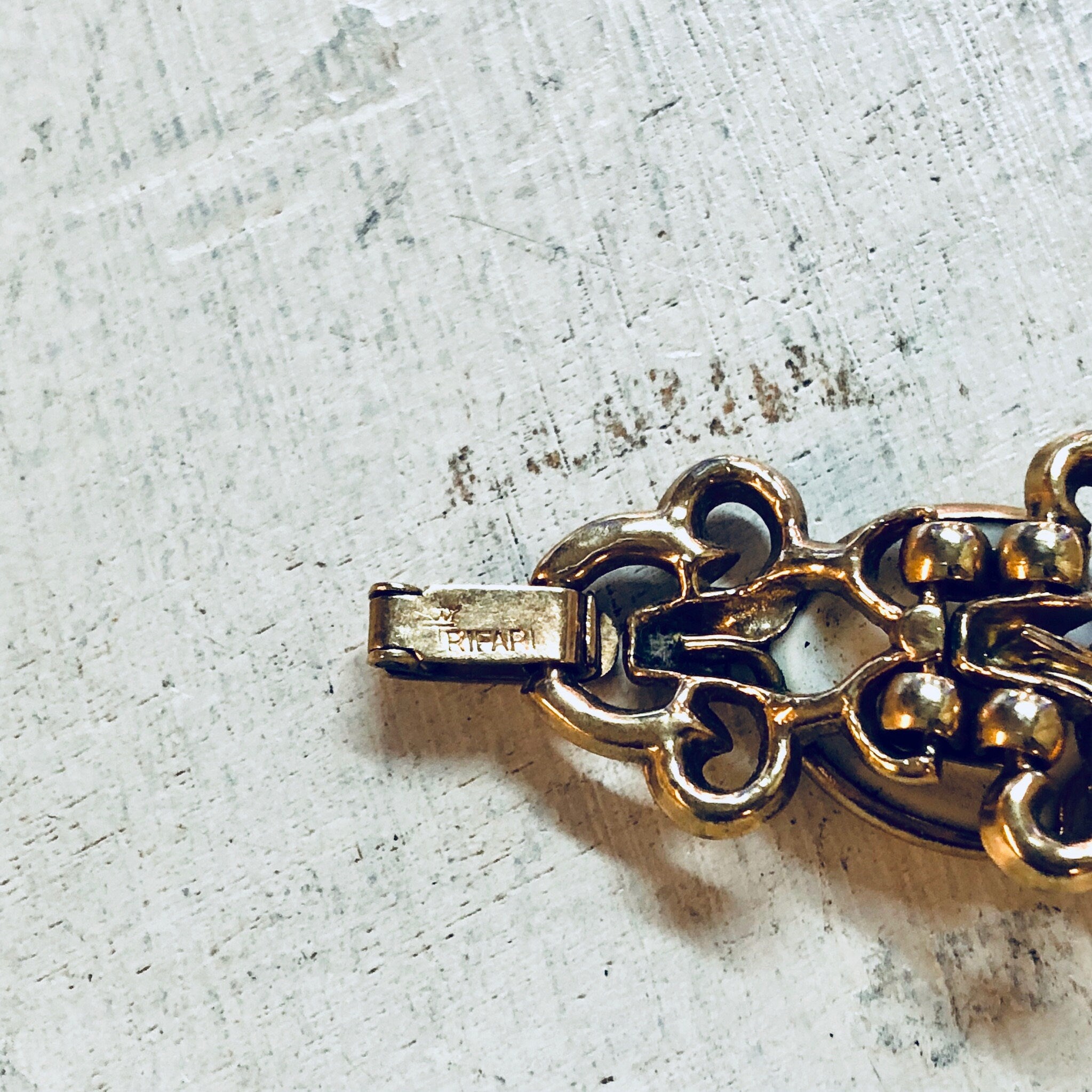 Vintage Bracelet, Trifari Bracelet, White and Gold, Costume Jewelry, Statement Jewelry, Flower Bracelet, Link Bracelet, Vintage Jewelry,