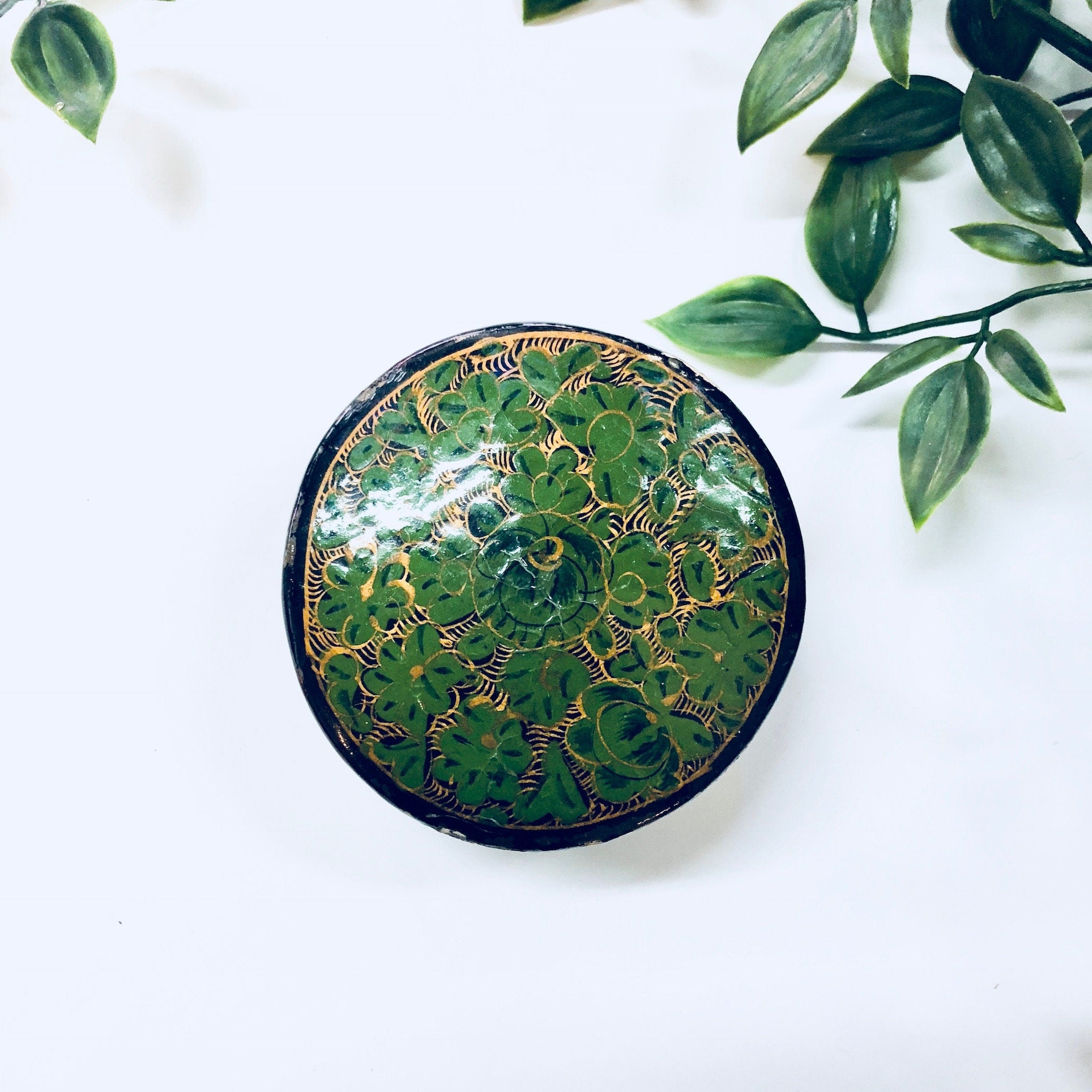 Vintage Box, Lidded Box, Jewelry Box, Trinket Dish, Jewelry Storage, Green, Black, Gold, Leaves, Flowers, Small Box, Round, India, Gift Box