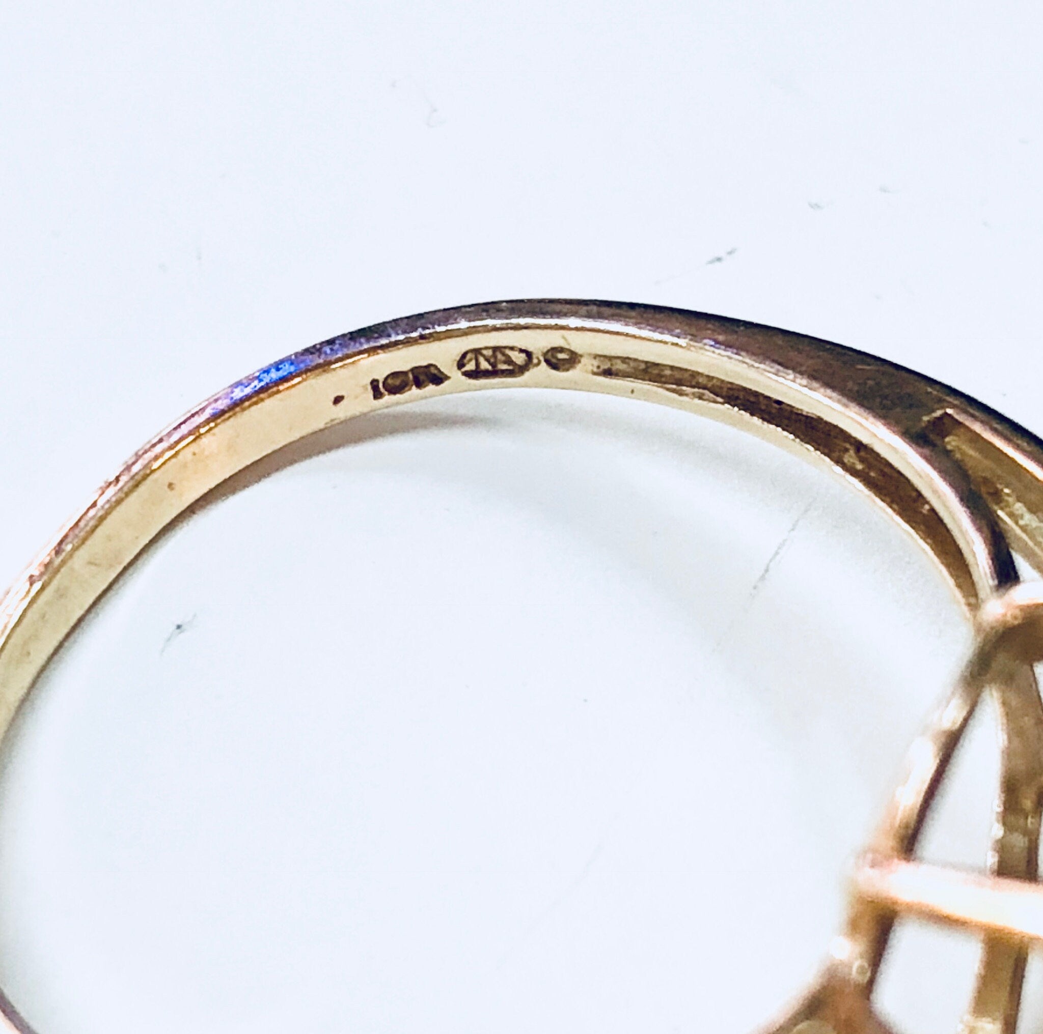 Vintage Gold Ring, 10 Karat Gold, Amethyst Ring, Amethyst Jewelry, Purple Ring, Gold Jewelry, Vintage Jewelry, 10K, Yellow Gold, Teardrop