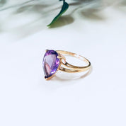 Vintage Gold Ring, 10 Karat Gold, Amethyst Ring, Amethyst Jewelry, Purple Ring, Gold Jewelry, Vintage Jewelry, 10K, Yellow Gold, Teardrop
