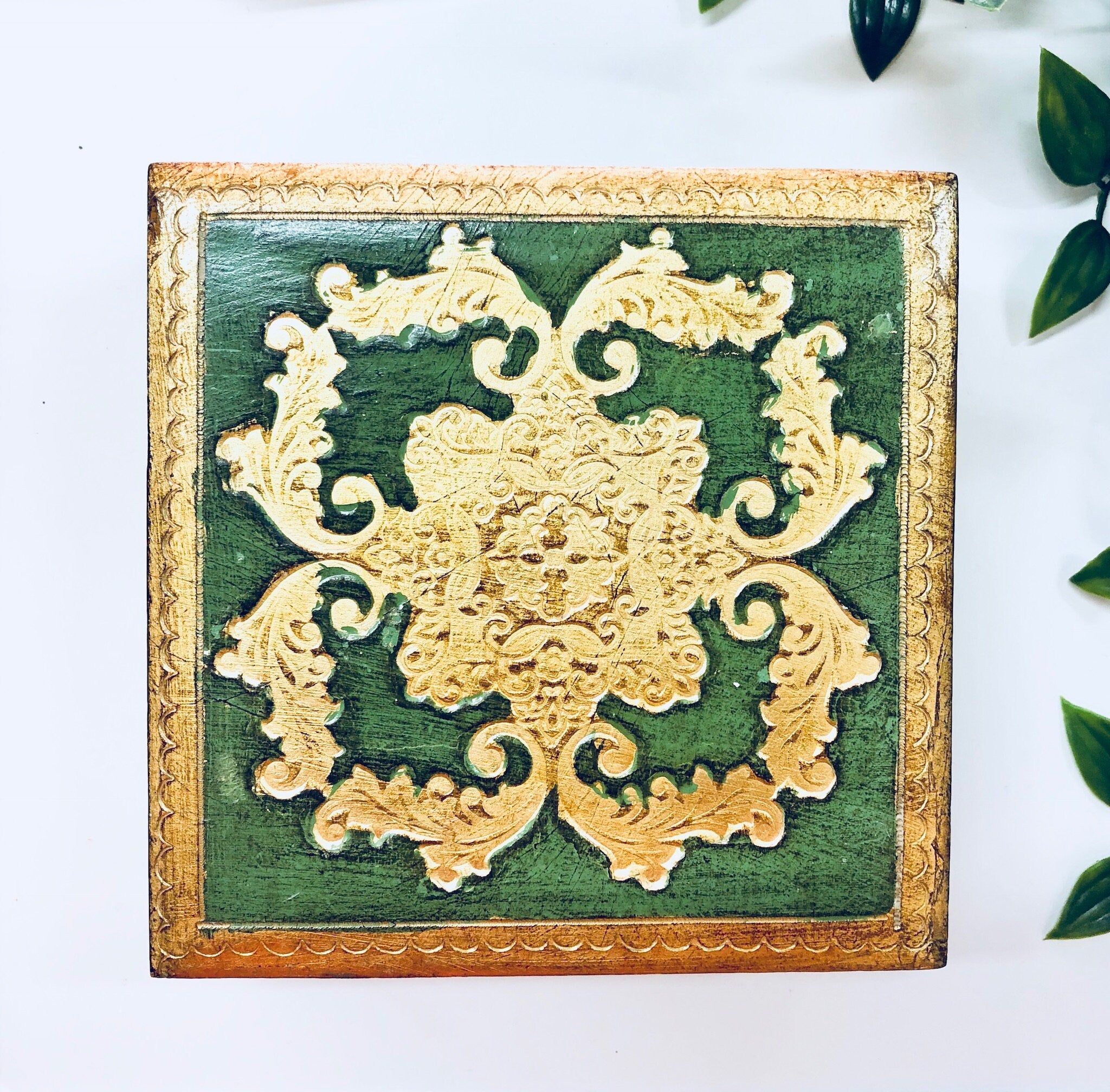 Vintage Box, Gold Box, Green Box, Jewelry Box, Wood Carved Box, Keepsake, Vintage Home Decor, Jewelry Storage