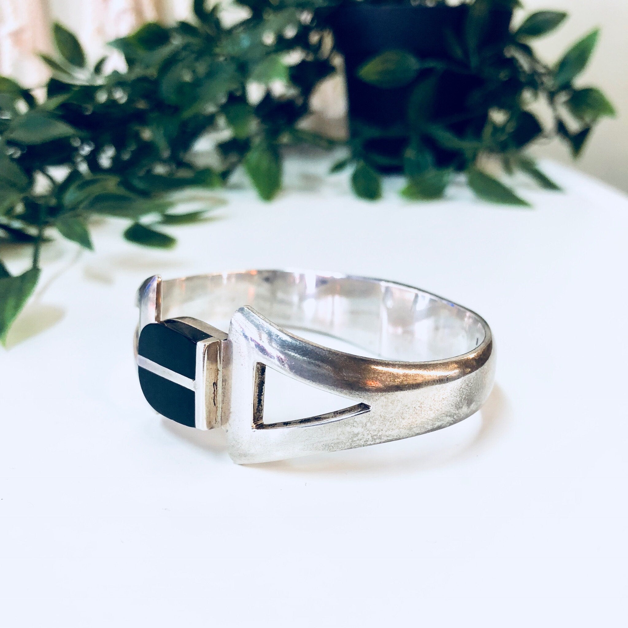 Vintage Silver Bracelet, Cuff Bracelet, Bangle, Sterling Silver, Black Onyx, Vintage Jewelry, Statement Jewelry, Hinged Bracelet, 925,