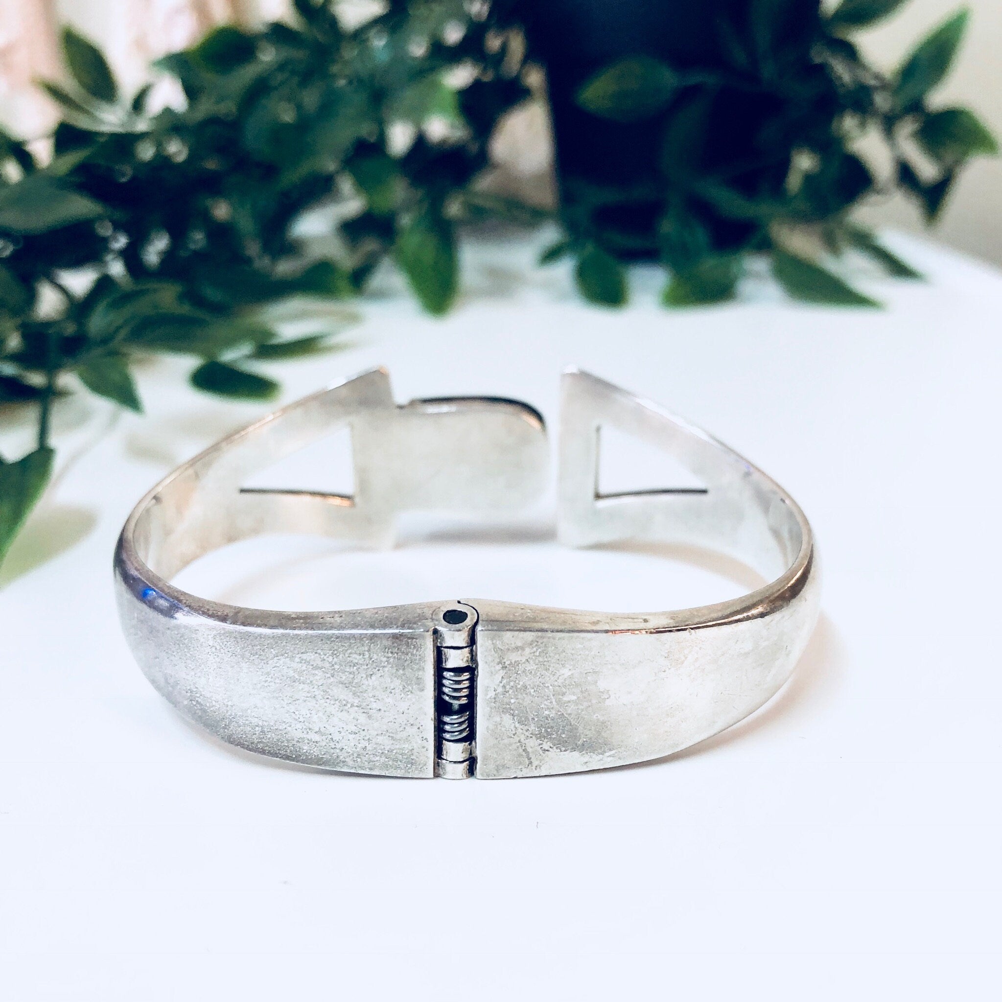 Vintage Silver Bracelet, Cuff Bracelet, Bangle, Sterling Silver, Black Onyx, Vintage Jewelry, Statement Jewelry, Hinged Bracelet, 925,