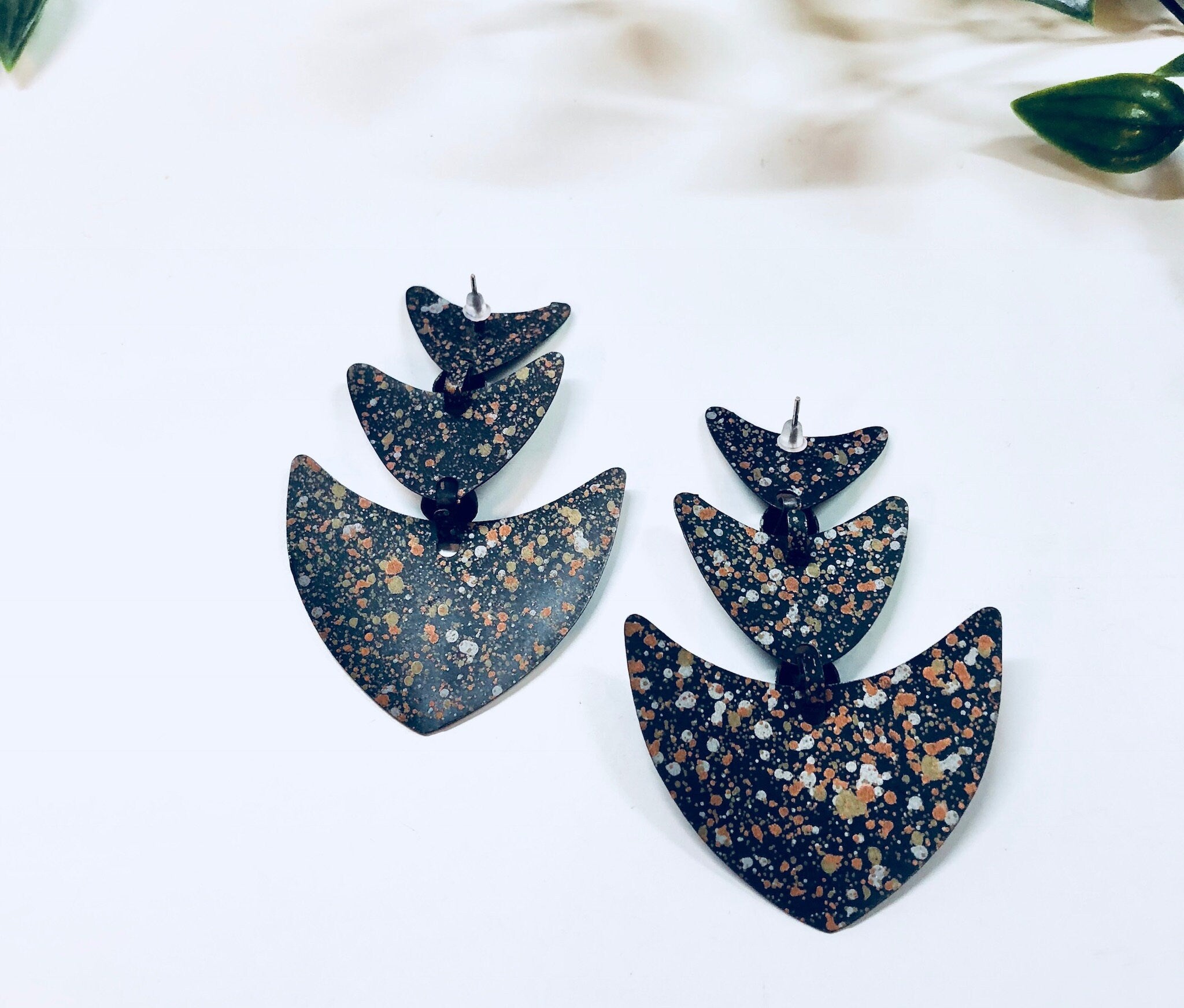 Vintage Earrings, Funky Earrings, Green, Black, Speckle, 80s Style Jewelry, Statement Jewelry, Costume Jewlery, Big Earrings, Pierced Ears