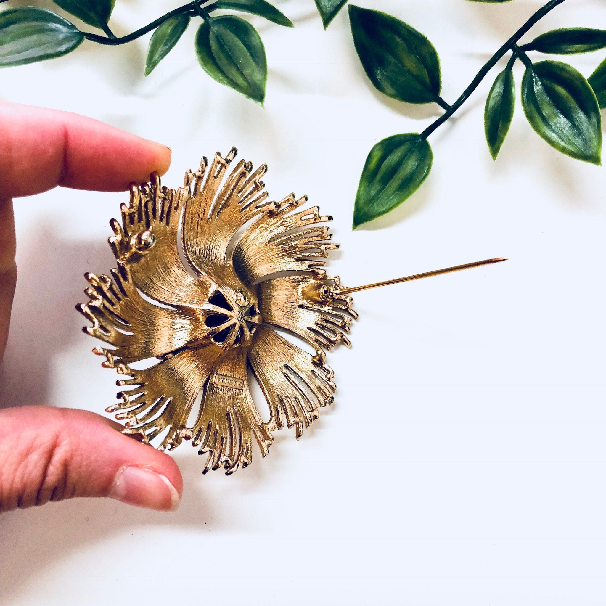 Vintage Brooch, Monet Brooch, Gold Toned Jewelry, Statement Jewelry, Swirl Brooch, Unique Jewelry, Large Brooch, Pin, Vintage Jewlery, Gold