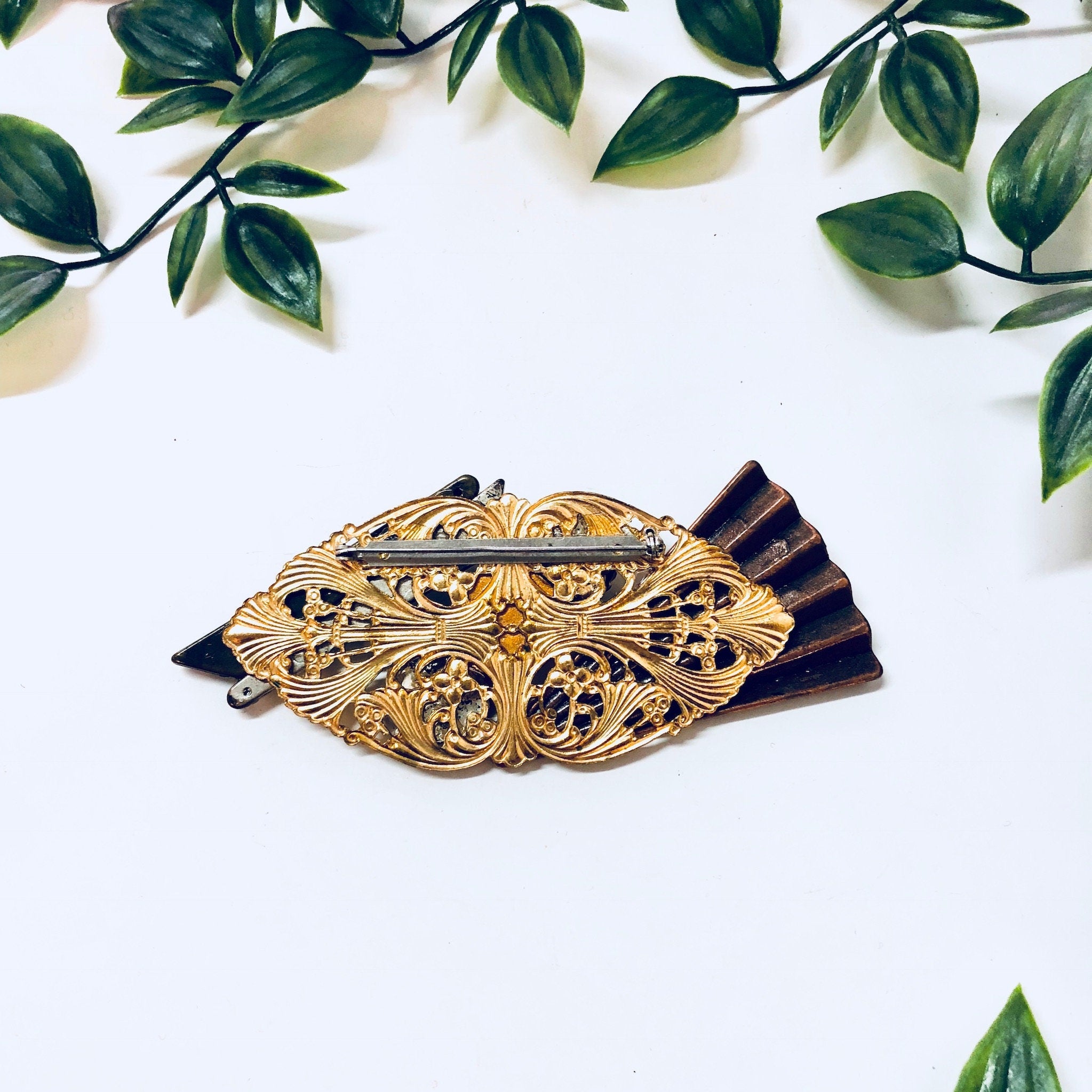Vintage Brooch, Large Brooch, Vintage Jewelry, Gold Toned Jewelry, Unique Brooch, Vintage Pin, Costume Jewelry, Rhinestone, Peach, brown