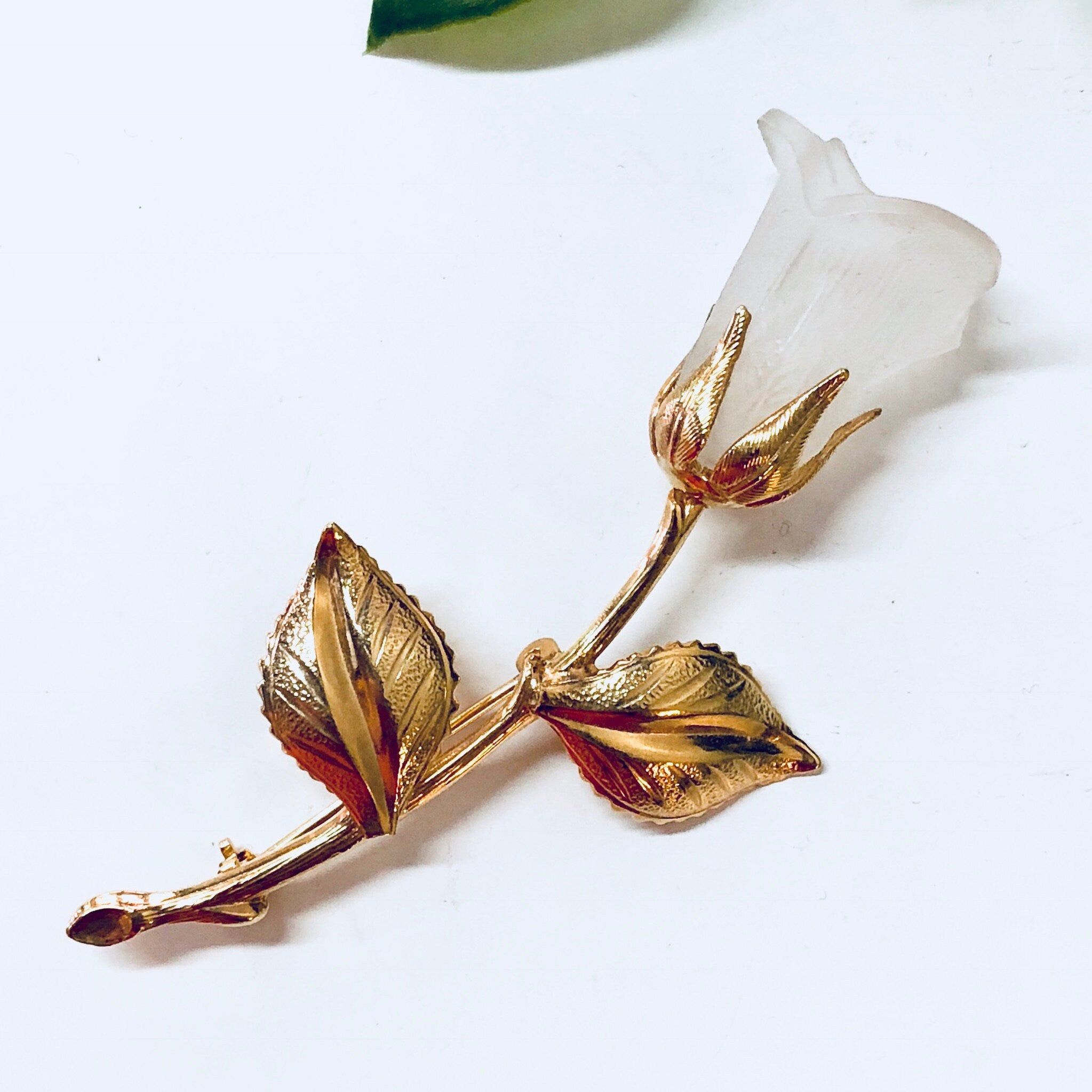 Vintage Brooch, Rose Brooch, Gold Toned Jewelry, Vintage Pin, Vintage Jewelry, Costume Jewelry, Statement Jewelry, Flower Brooch, Roses,