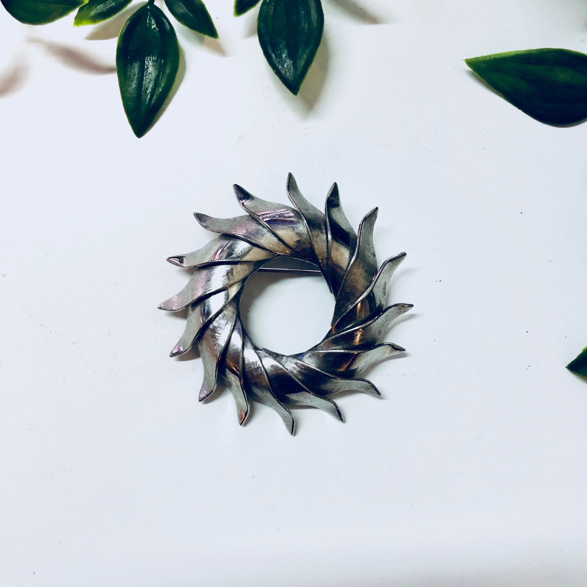 Vintage Brooch, Silver Brooch, Vintage Jewelry, Sterling Silver, Wreath Brooch, Circular Brooch, Textured Silver, Vintage Pin, Silver Toned